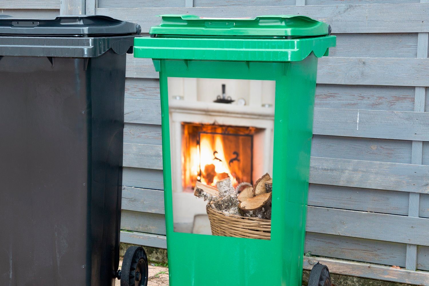 MuchoWow Wandsticker Feuerstelle hinter einem mit Abfalbehälter Container, Korb Sticker, Mülleimer-aufkleber, Mülltonne, St), Holz (1