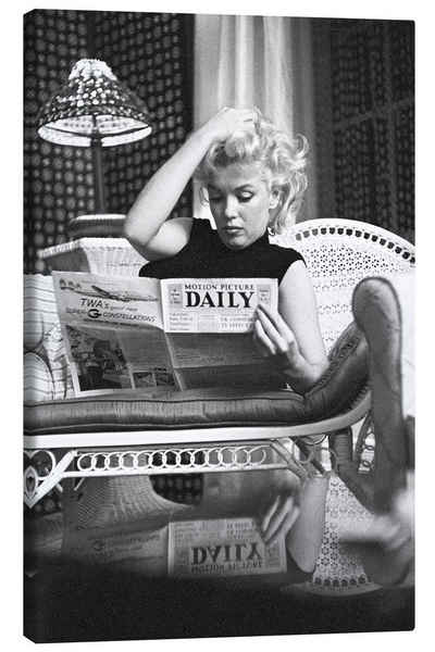 Posterlounge Leinwandbild Celebrity Collection, Marilyn Monroe Zeitung lesend, Wohnzimmer Fotografie