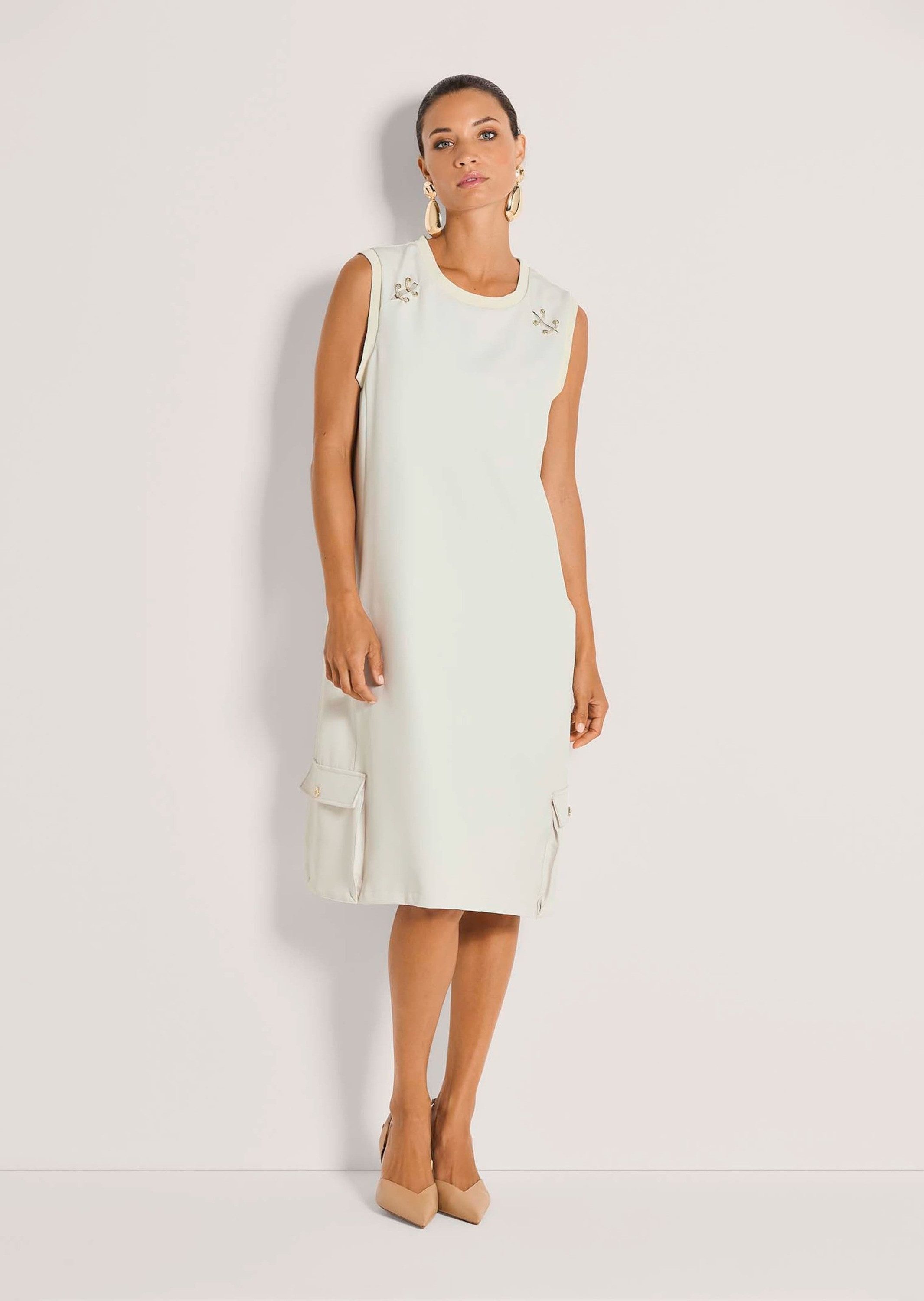 MADELEINE Midikleid Midikleid mit Schmuckelementen Sommerkleid mit Rundhals, Cargo-Taschen, Knielänge und ohne Arm