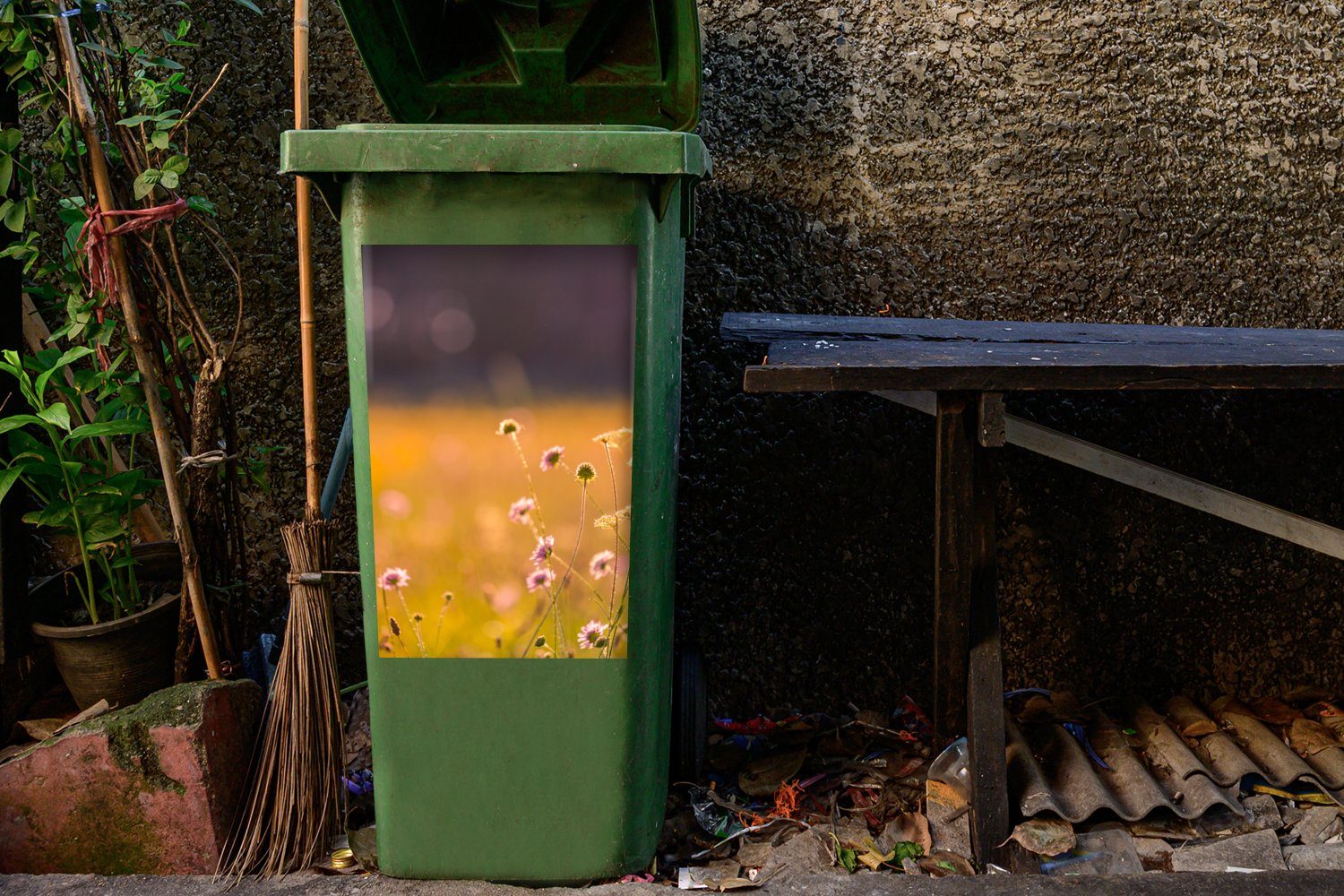 - Mülleimer-aufkleber, (1 St), Container, Mülltonne, Sticker, Wandsticker Abfalbehälter MuchoWow Hell - Blumen Rosa