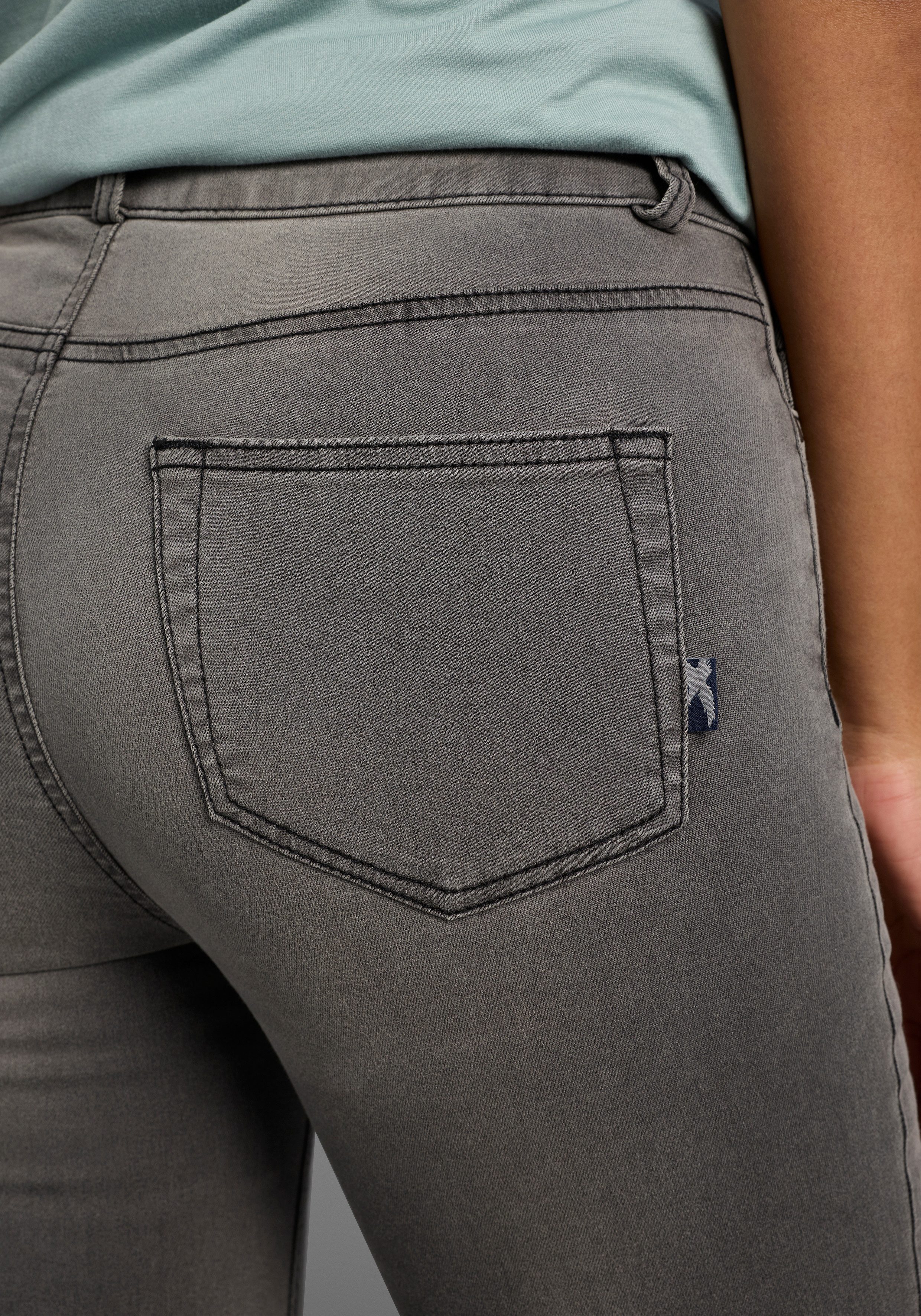 Arizona Skinny-fit-Jeans Ultra Stretch extra-eng geschnittene Beinform, modische Used-Waschung