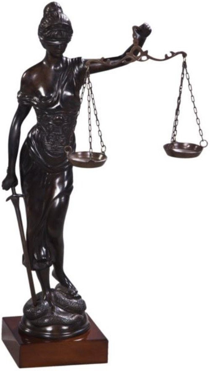 Casa Padrino Dekofigur Luxus Bronzefigur Justitia auf Mahagoni Holzsockel Bronze / Dunkelbraun 45 x 25 x H. 80 cm - Luxus Kollektion