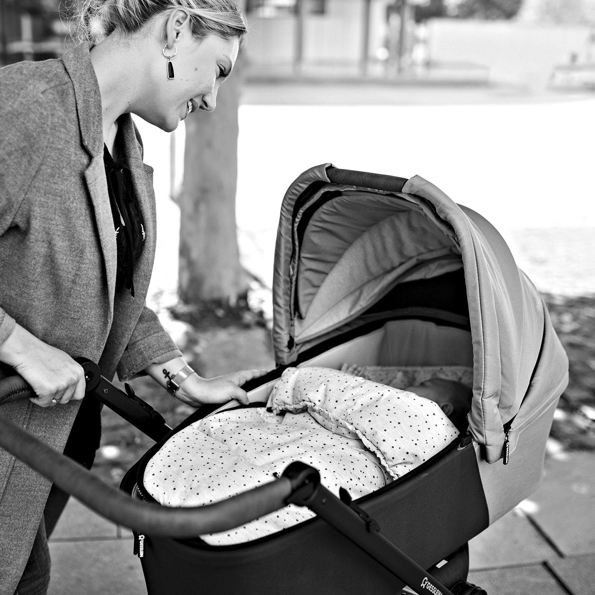 Gesslein Babywanne Baby Nestchen, Sportwagensitz für Tragetaschen, Kinderwagenwannen, Tupfen, Babyschalen grau oder