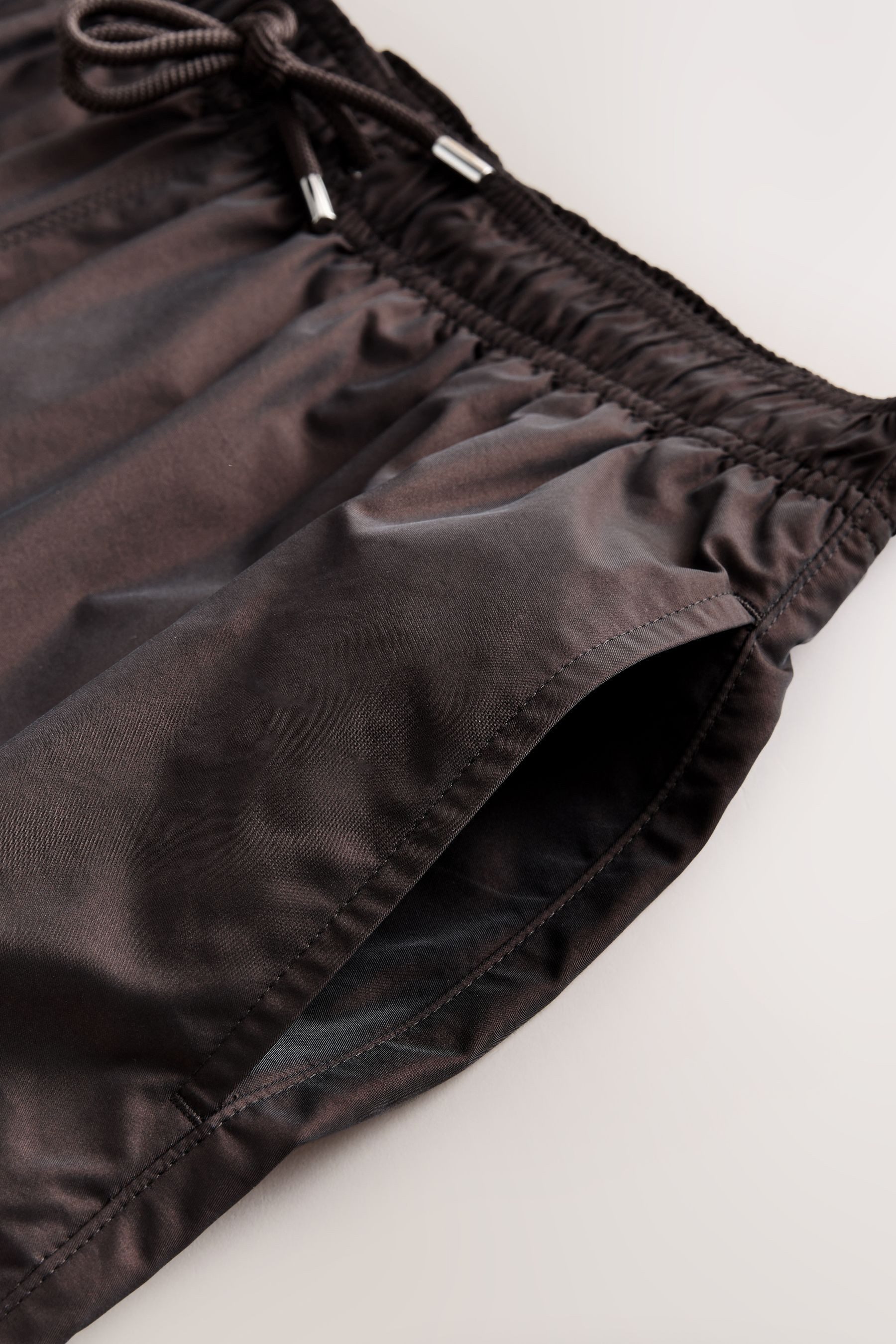 Next Badeshorts Irisierende Badeshorts 5 Zoll (1-St)