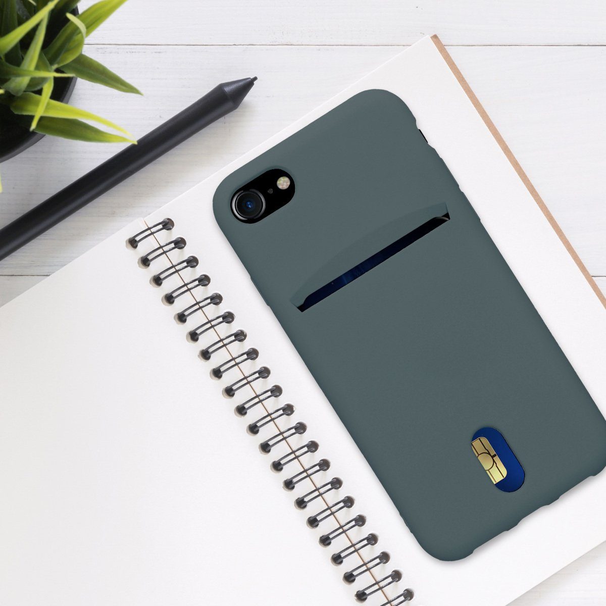 kwmobile Handyhülle Hülle für Apple iPhone SE / 8 / 7, Handy Schutzhülle Cover Case mit Kartenfach