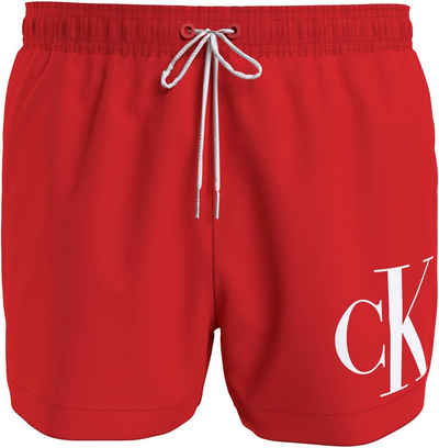 Calvin Klein Swimwear Купальні шорти SHORT DRAWSTRING mit großem Logo-Print auf dem Bein