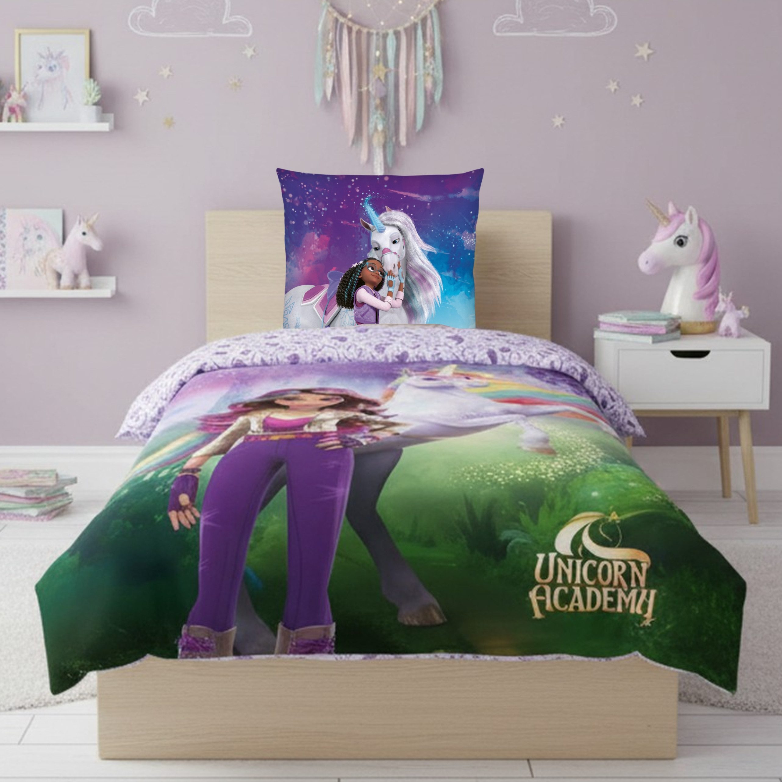 MTOnlinehandel Kinderbettwäsche Unicorn Academy Einhorn 135x200 + 80x80 cm, magisches Design, 100% Microfaser, 2 teilig, Farbenfrohes Motiv für kleine Einhorn-Fans – weich und pflegeleicht