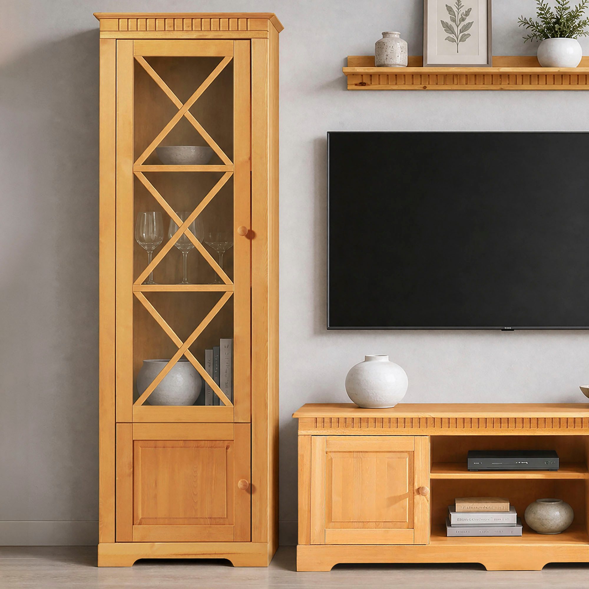 OTTO home Vitrine Lisa aus schönem massivem Kiefernholz, mit einer schönen Glastürfront – Bild 2 von 5