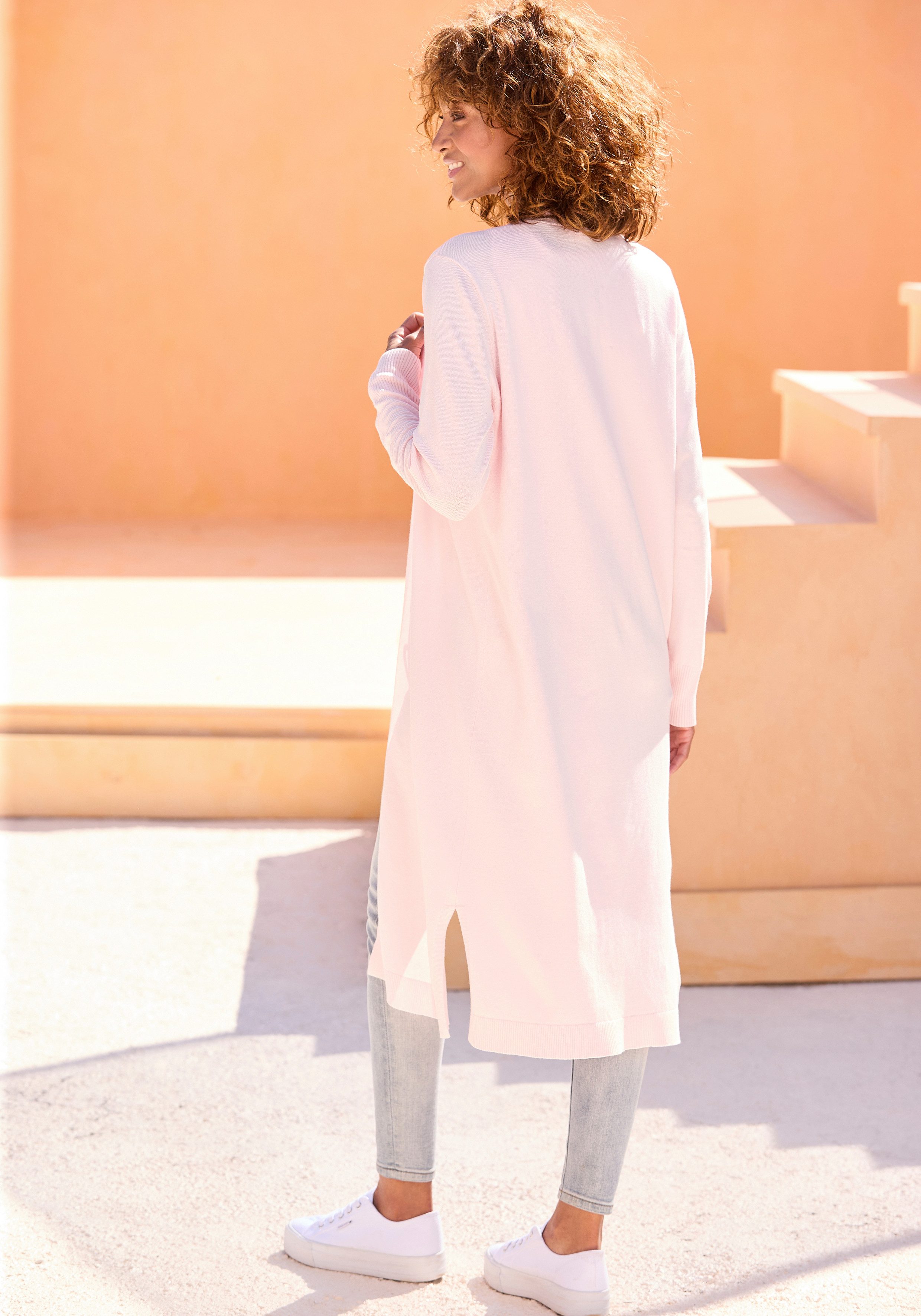 LASCANA Cardigan mit seitlichen Schlitzen, Longstrickjacke aus weichem Rippstrick