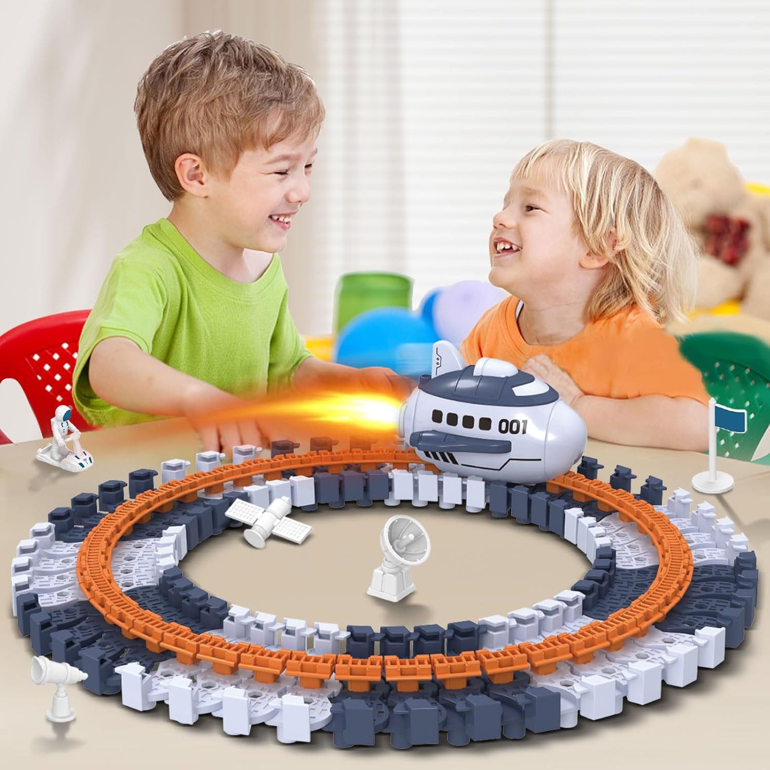 LA CUTE Autorennbahn Weltraum Rennstrecke Spielset 128 Teile mit Space Shuttle & Zubehör, (Weltraum-Spielset mit flexibler Rennbahn, Space Shuttle und Zubehör, 128-tlg., 128-teiliges Weltraum-Rennstreckenset mit flexiblem Track und Shuttle), Flexible Rennstrecke Space Shuttle, Zubehör Saugknöpfen, 128 Teile