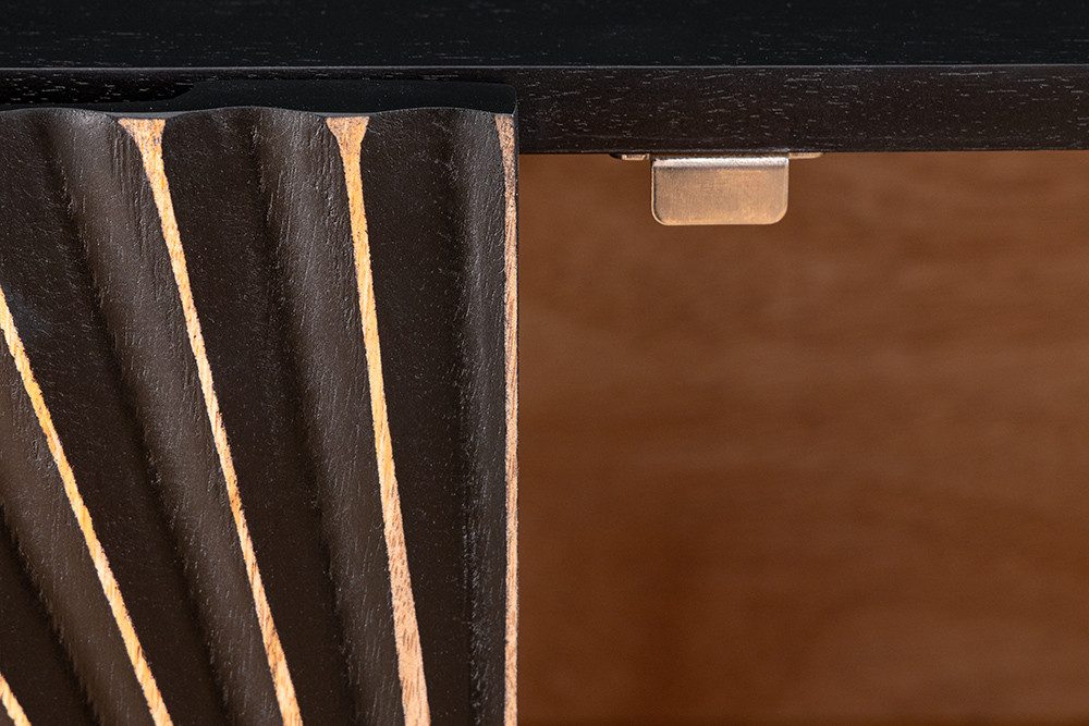 riess-ambiente Sideboard SOLARIS 180cm schwarz / gold (Einzelartikel, 1 St), Massivholz · Metall · Kommode · 3D Schnitzereien · Wohnzimmer · Design