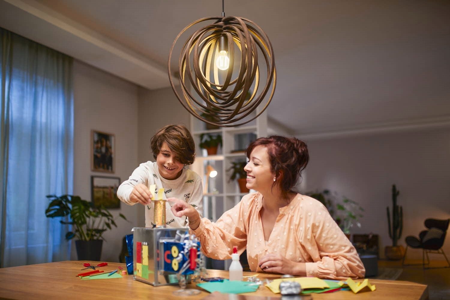 Philips Hue LED-Leuchtmittel Classic LED-A-Label Lampe 40W E27 Klar warmweiß Tropfen, E27