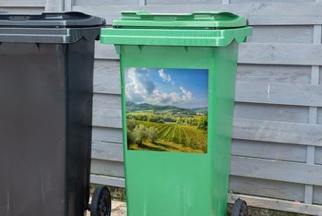 MuchoWow Wandsticker Toskana - Landschaft - Wolken (1 St), Mülleimer-aufkleber, Mülltonne, Sticker, Container, Abfalbehälter