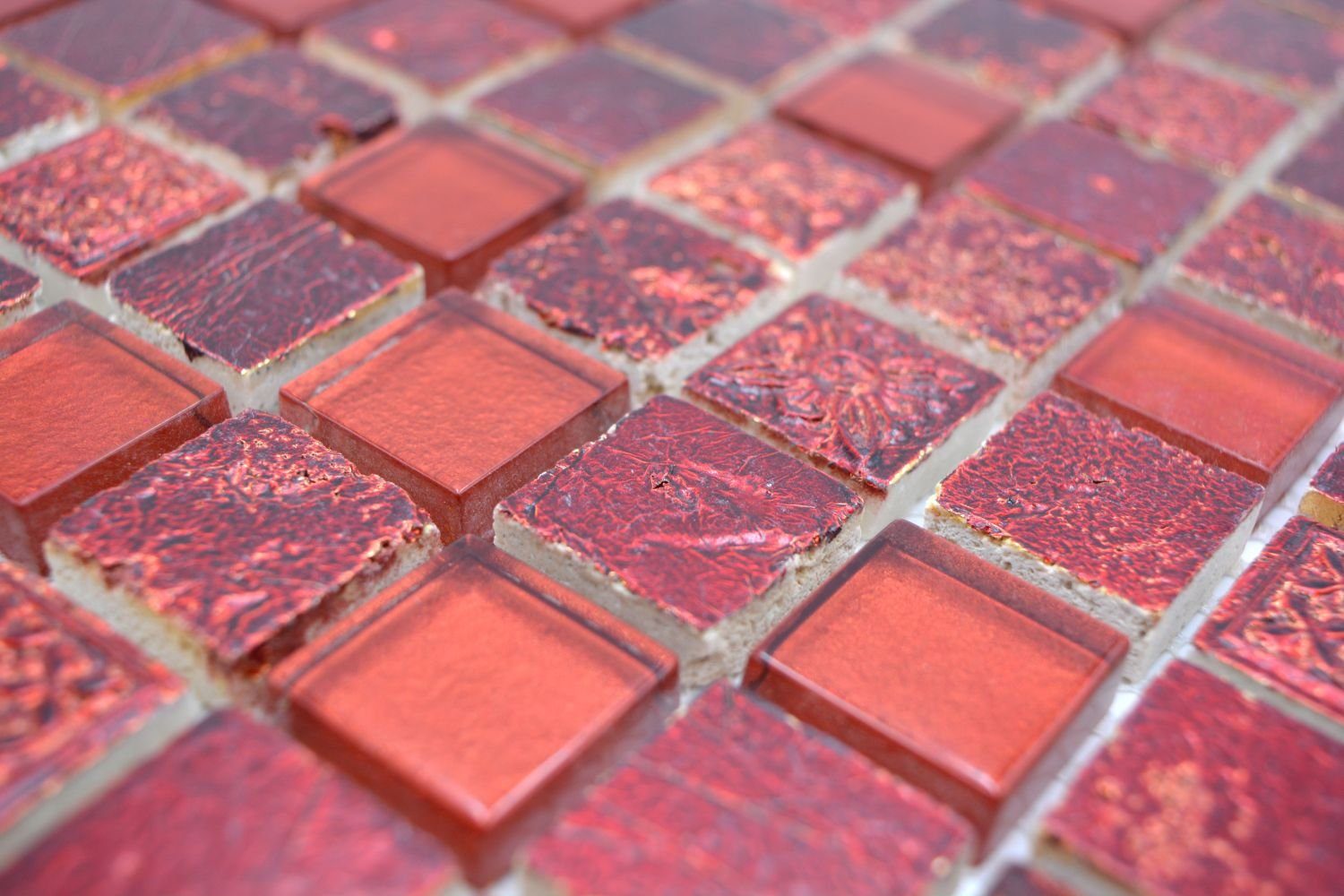 Matten Mosaikfliesen glänzend rot Mosani / 10 Resin Glasmosaik Mosaikfliesen
