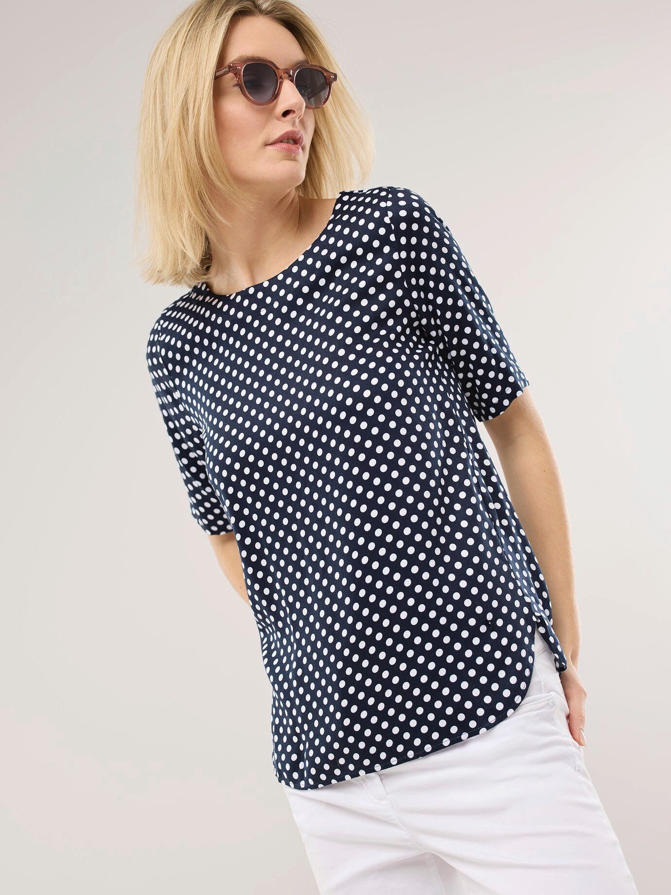 Walbusch T-Shirt Damen Extraleichte Viskose Satin Bluse Rundhals Kurzarm Shirtbluse, einlaufsicher, pflegeleicht, weichfließender Stoff