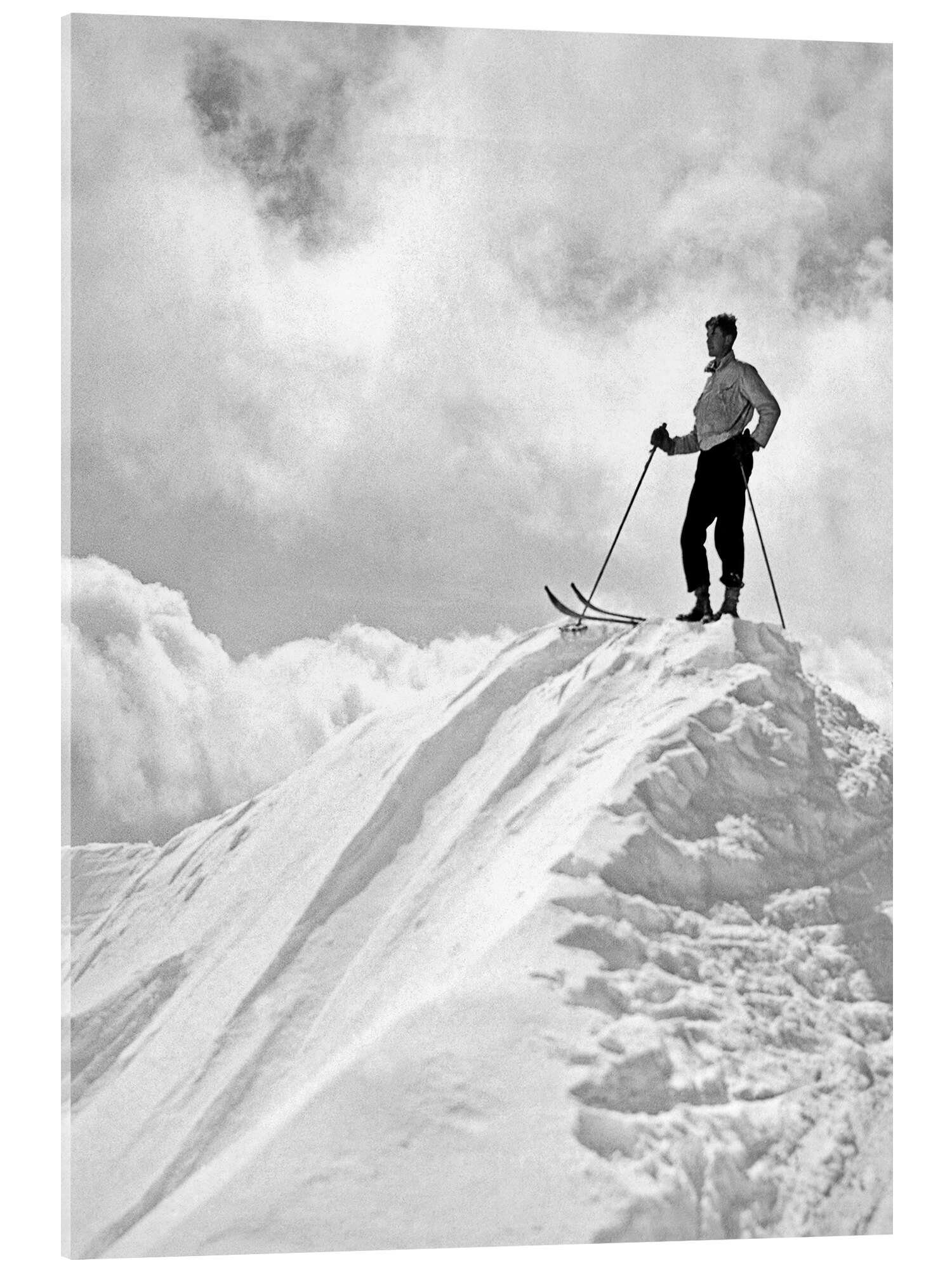 Posterlounge Wandbild Ein Skifahrer auf dem Gipfel, 1930er, Vintage Ski Collection, erhältlich als Poster, Leinwandbild, Wandsticker oder Acrylglasbild