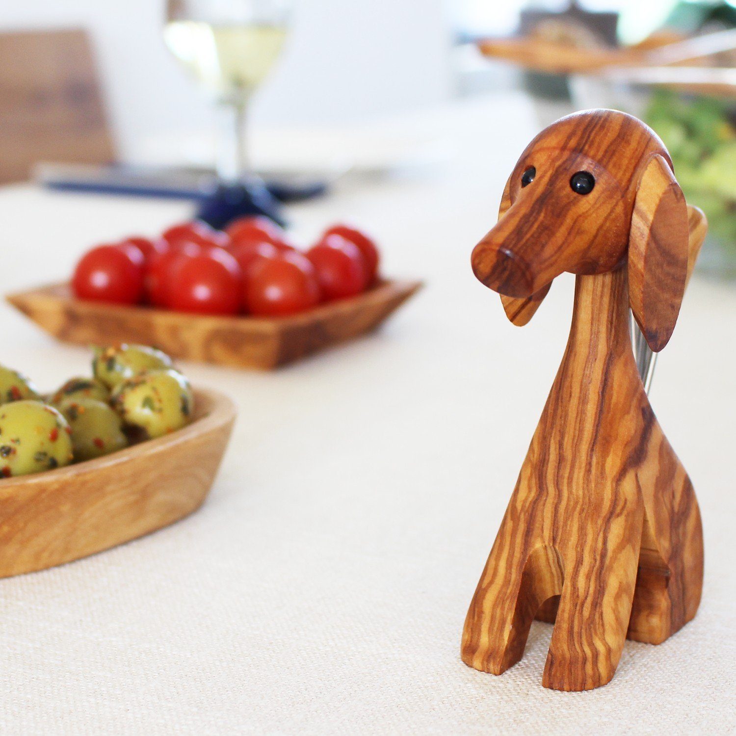 mitienda Servierplatte Hund aus Picker Holz für Party Olivenpicker