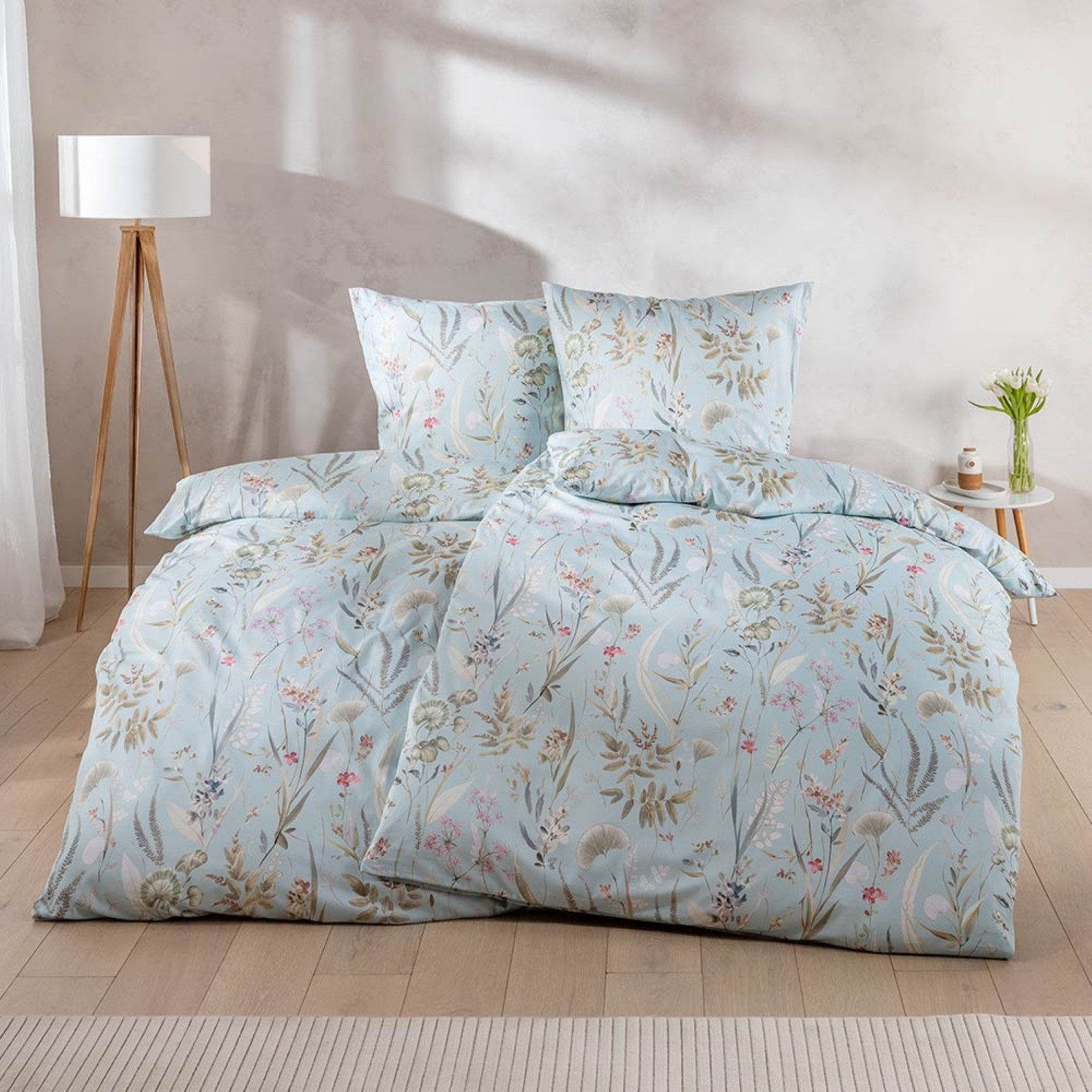 Estella Постельное белье Estella Mako-Satin Постельное белье 155x220 Rieke azur Gräser Wiesenblumen, Mako-Satin, 2 teilig, für Sommer und Winter