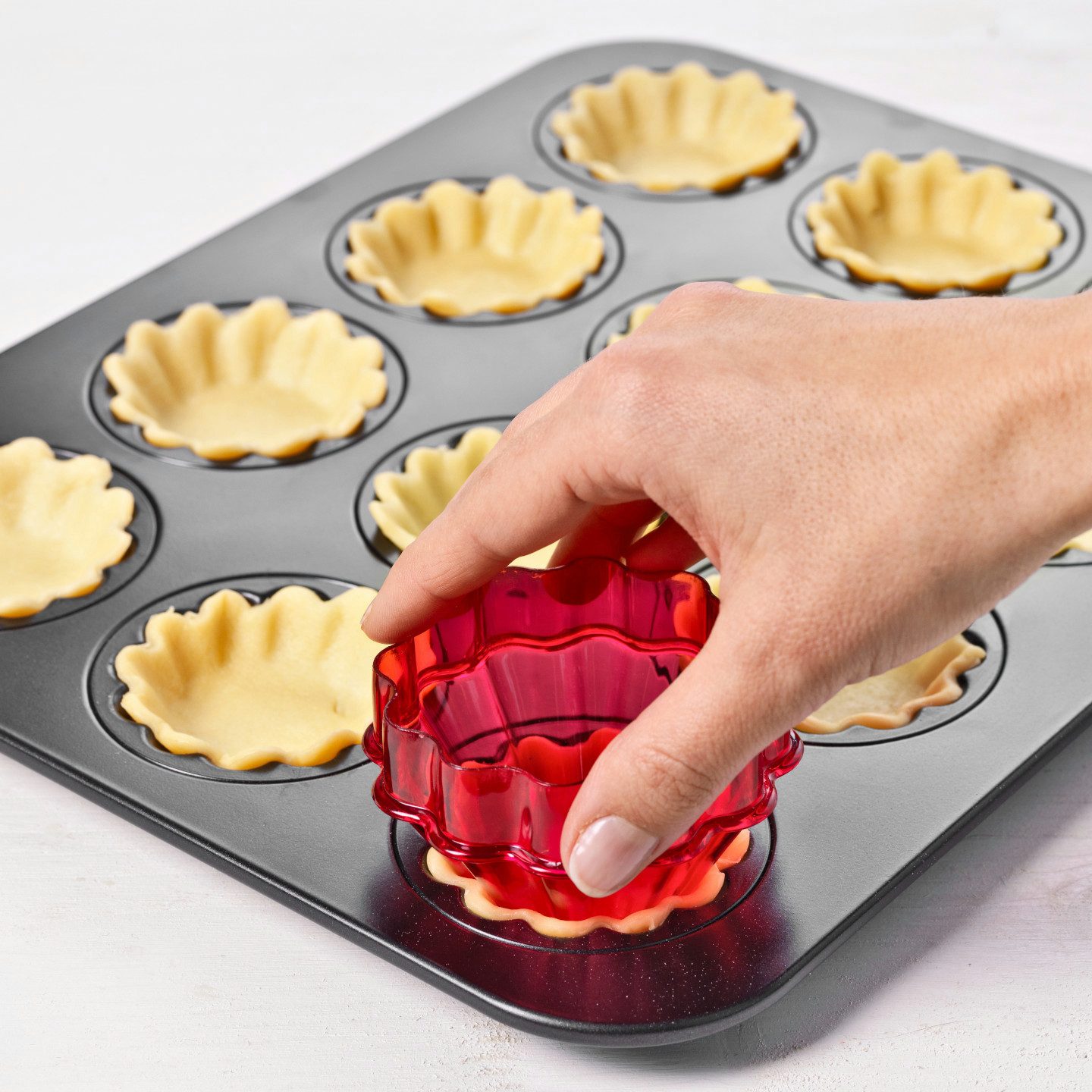 Betty Bossi Backblech Törtchen Backblech inkl. Ausstecher, Metall, (1-St), Inkl. Rezeptbüchlein