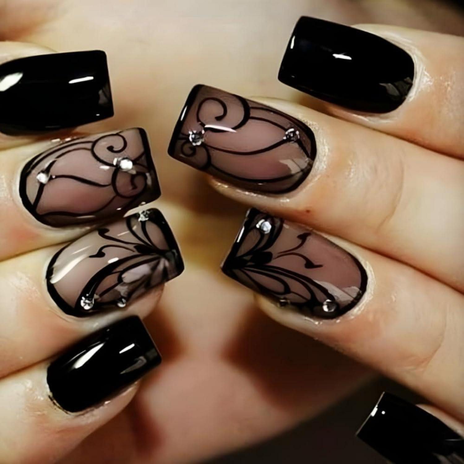 LuxusKollektion Искусственные ногти 24 Stück Schwarz Schmetterling Muster Glossy Fake Nägel