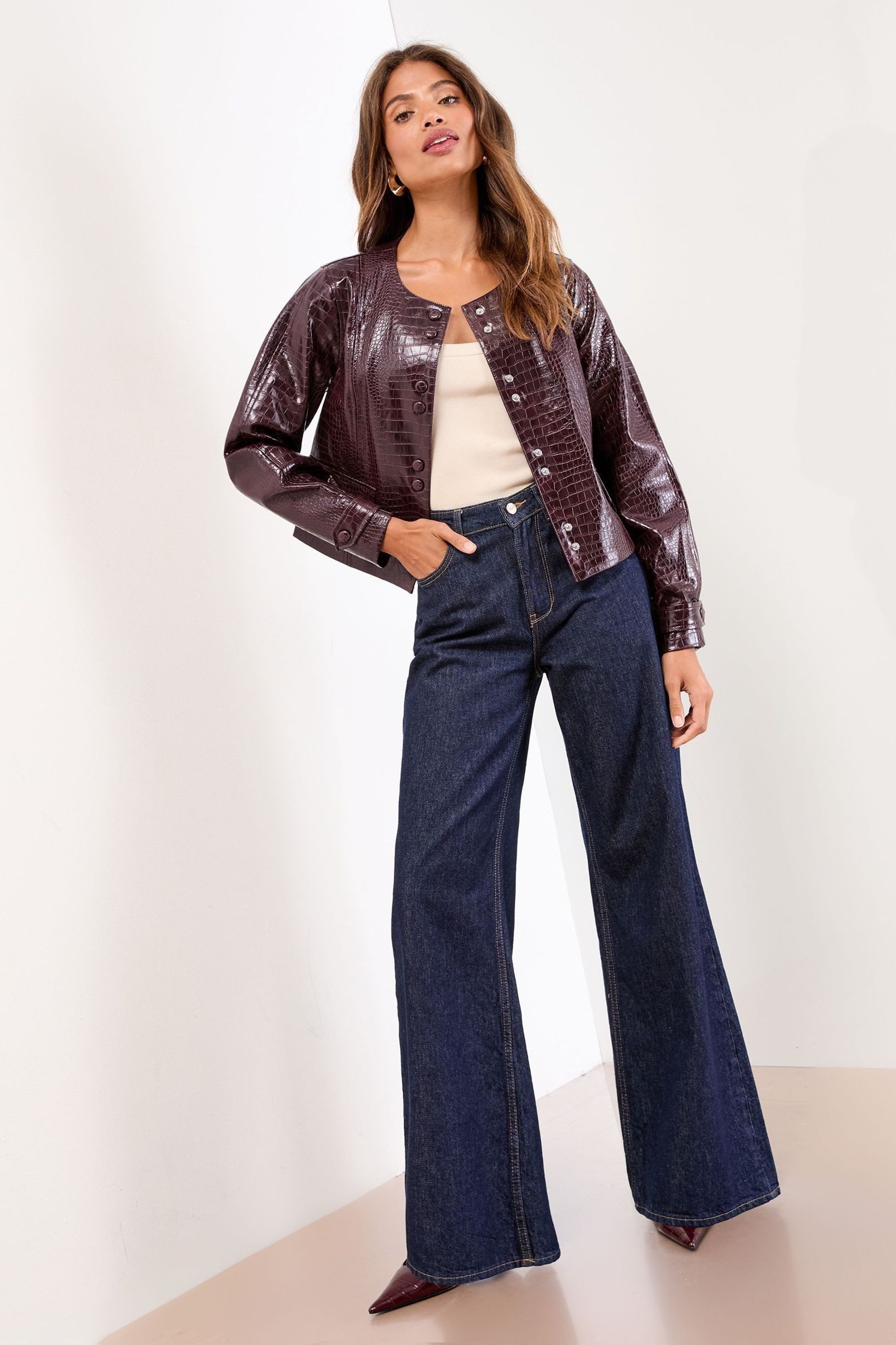 LIPSY Lederjacke Lipsy Kragenlose Jacke, Regular (1-St)