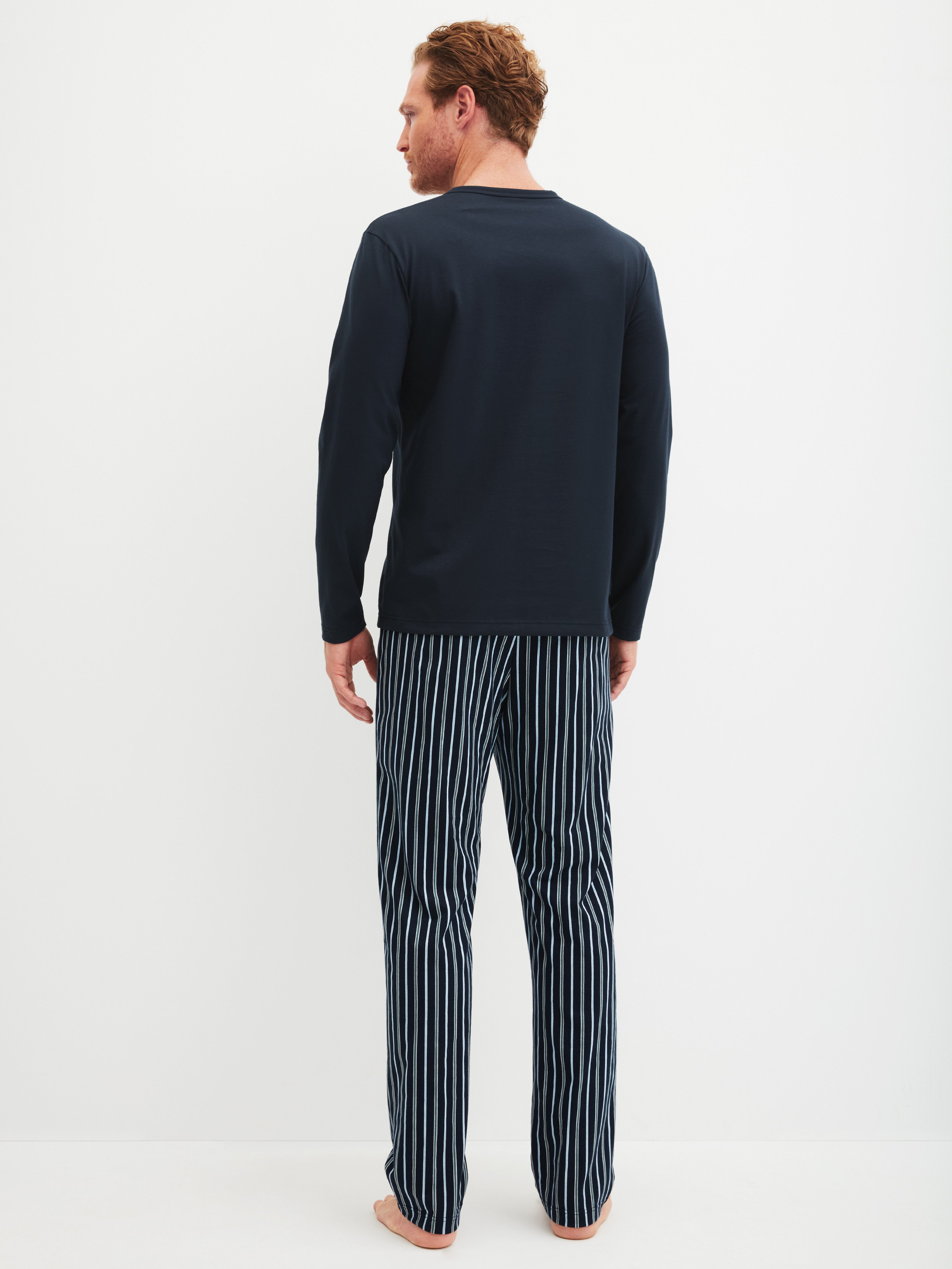 CALIDA Schlafanzug Cotton Special (2 tlg) Langarm, V-Ausschnitt, Comfort Fit, lange Hose
