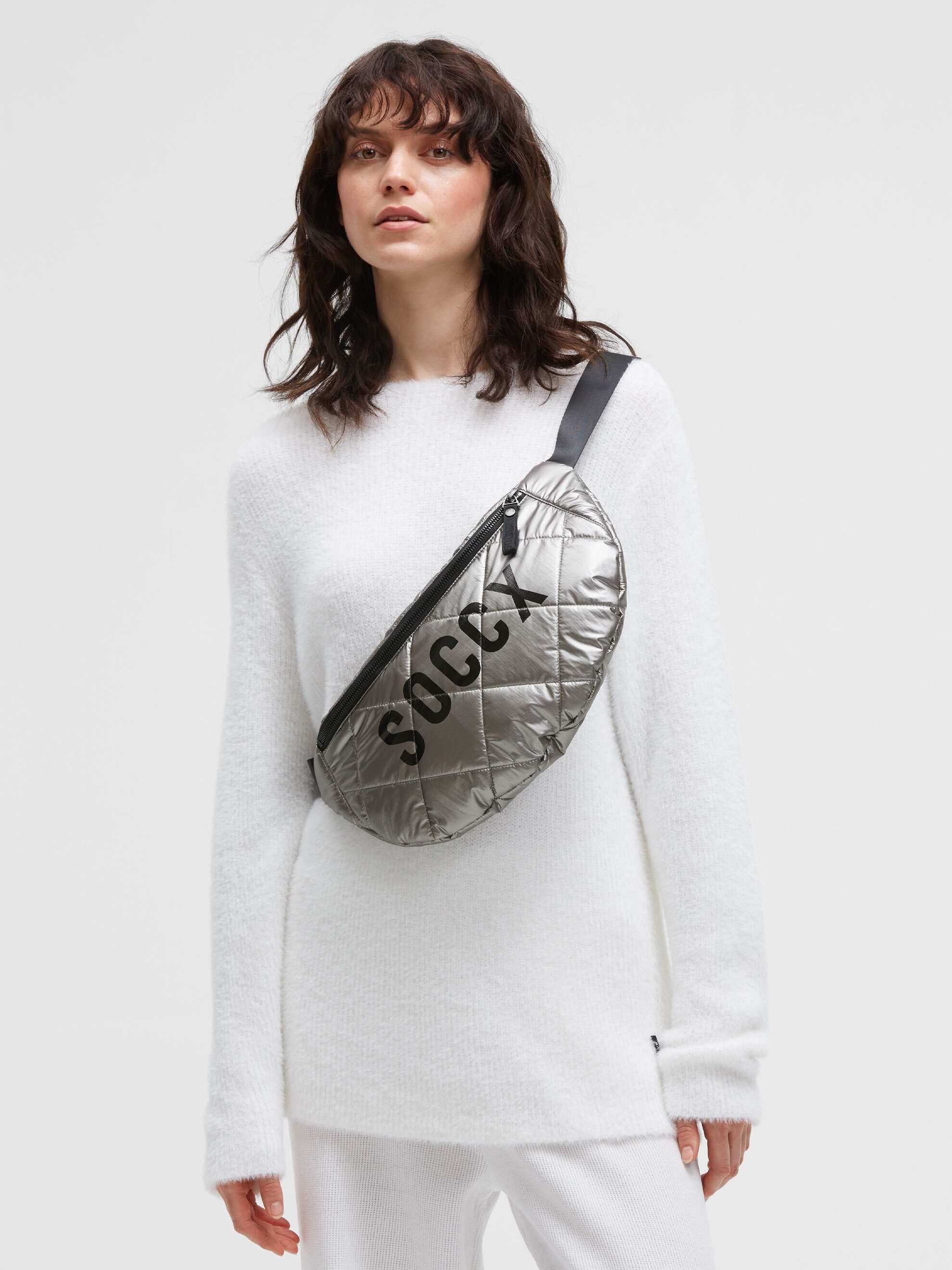 SOCCX Gürteltasche, in Schimmer-Optik