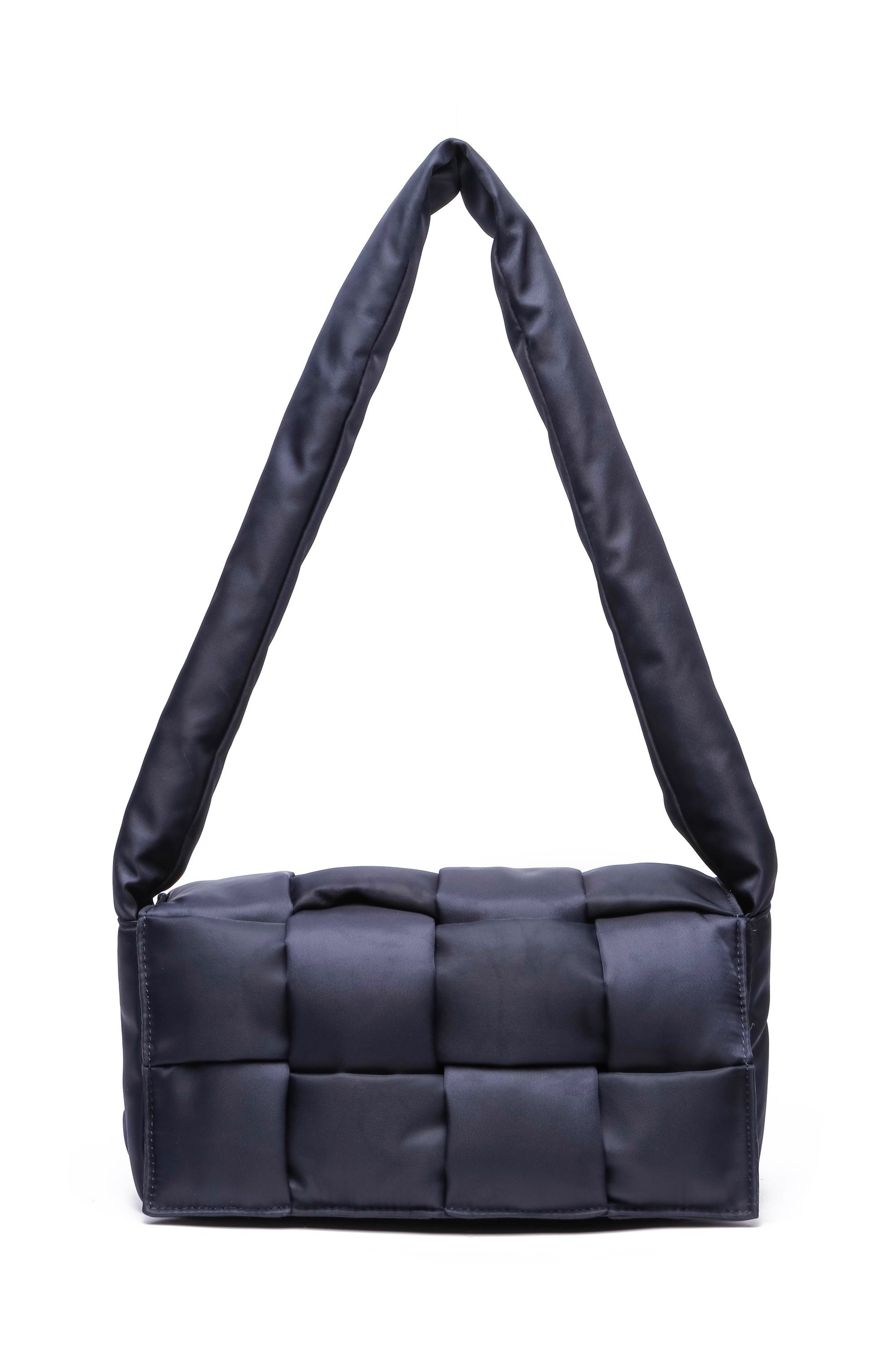 COLLEZIONE ALESSANDRO Schultertasche Recycle, aus Recycling Nylon. € 39,99