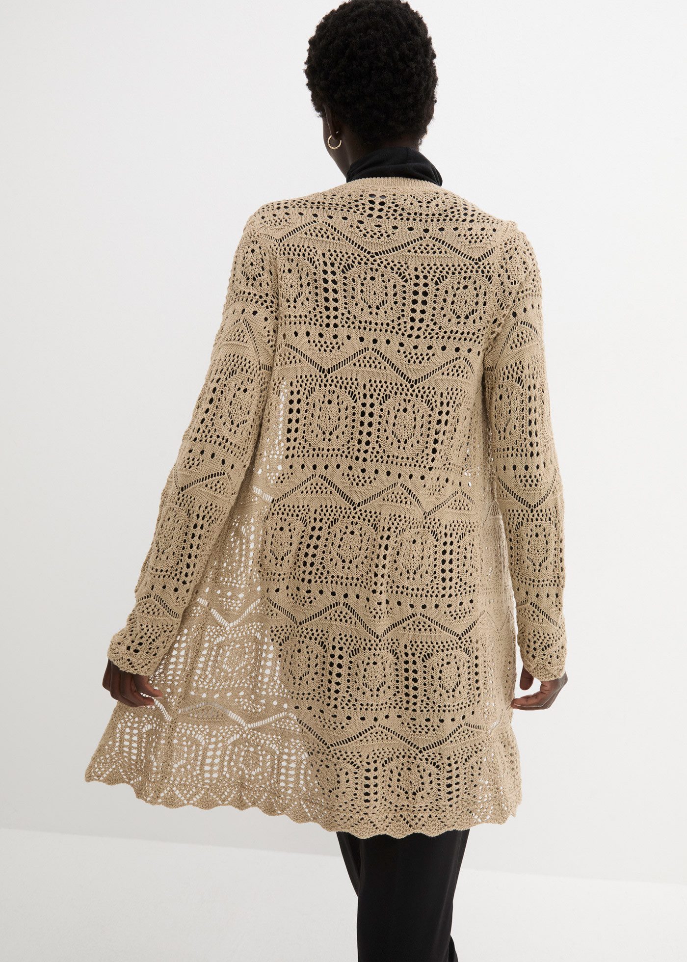 bonprix Longstrickjacke (1-tlg) lockere und offene Passform, mit femininem Lochmuster, casual Stil