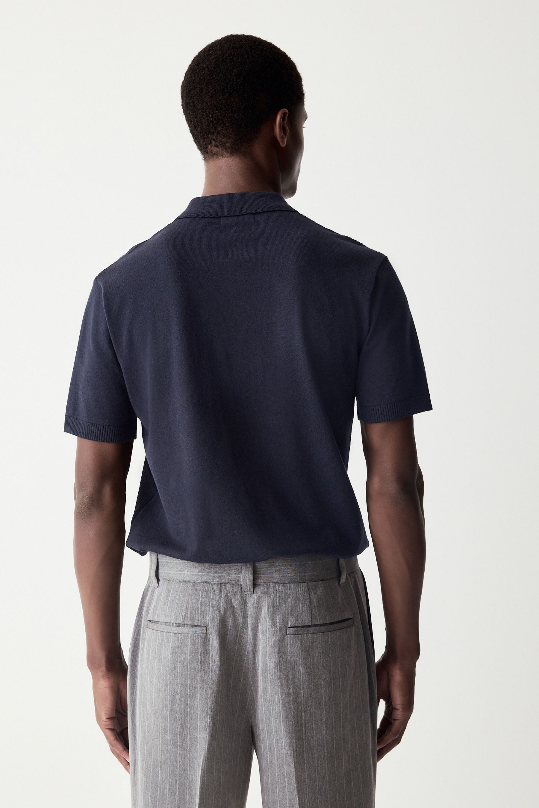 Next Poloshirt Kurzärmeliges Strick-Polohemd im Regular Fit (1-tlg) günstig online kaufen