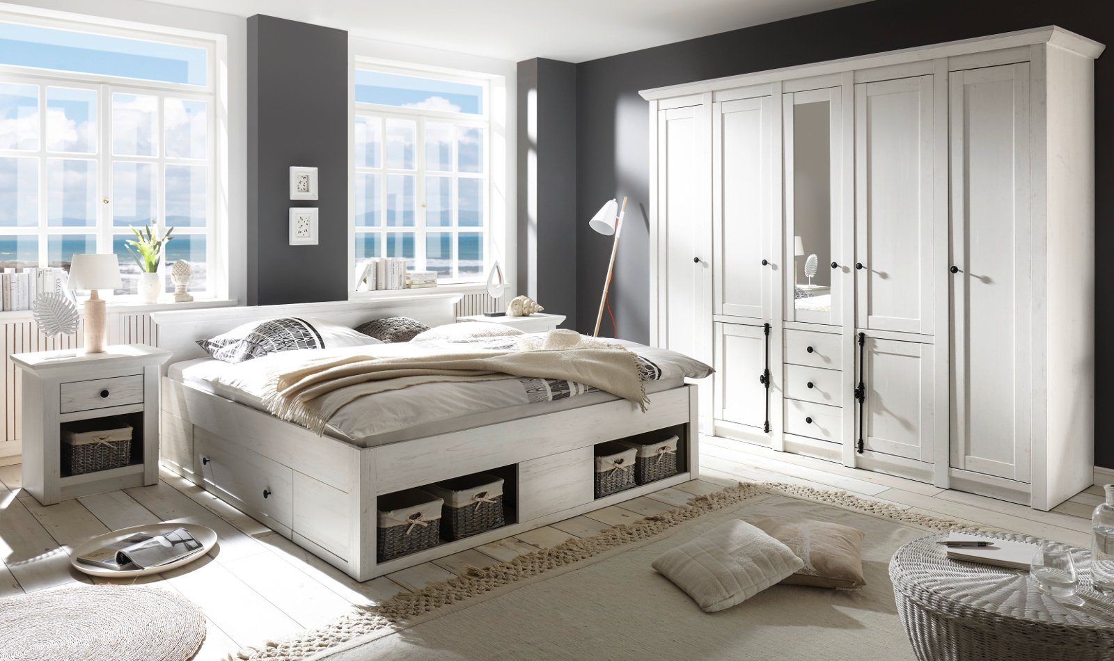 Furn.Design Schlafzimmer-Set Hooge, (in Pinie weiß Landhaus, Komplett-Set  4-teilig), inklusive 7-türiger Kleiderschrank
