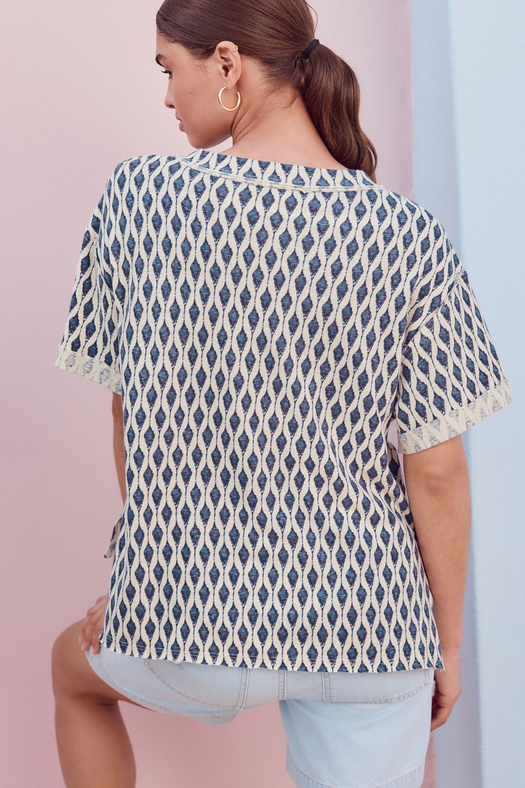 Next V-Shirt Legeres Oversize-T-Shirt mit V-Ausschnitt günstig online kaufen