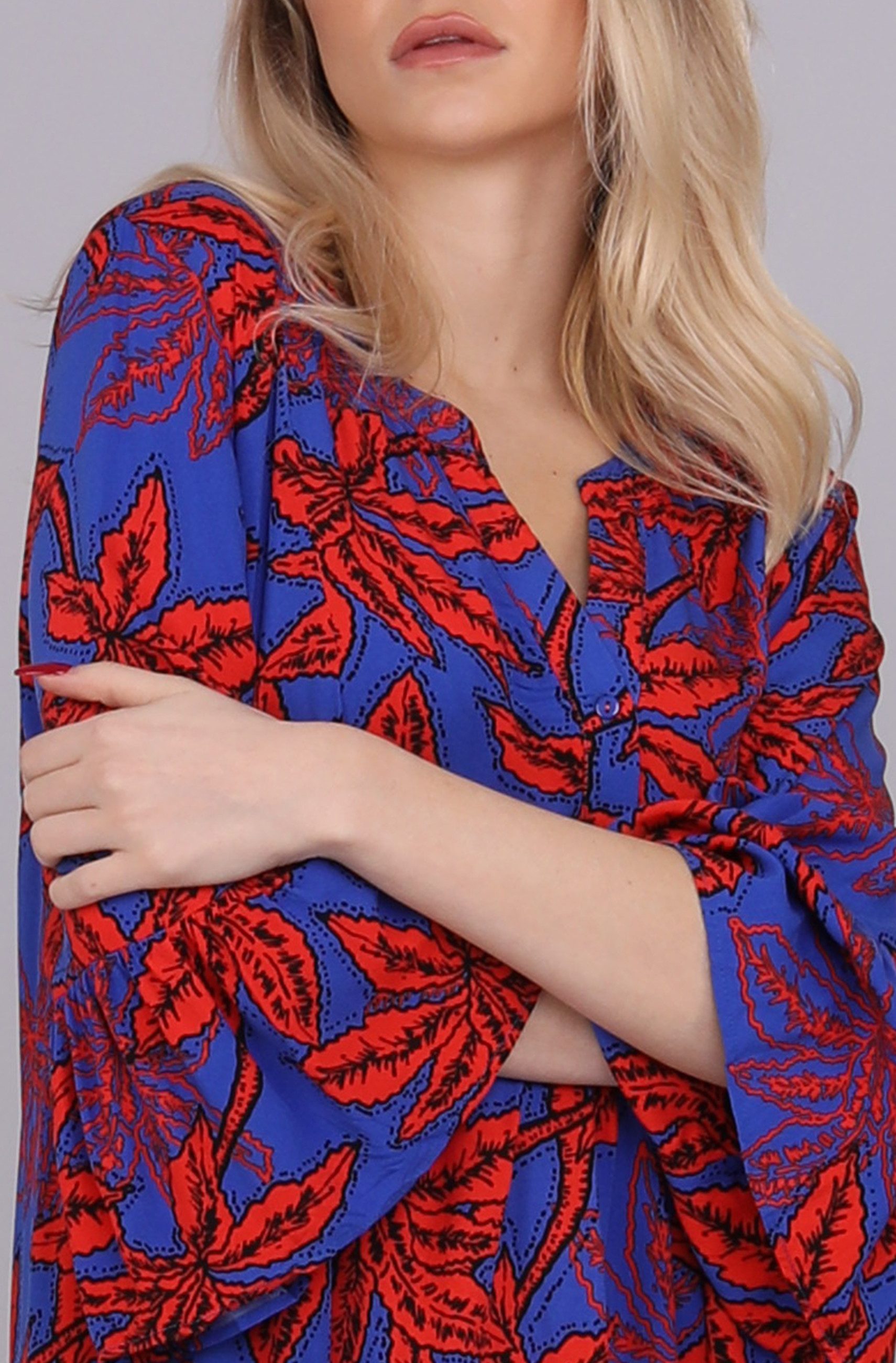 YC Fashion & Style Tunikakleid "Charmante Blütenpracht Tunika – Eleganz trifft auf Komfort" Alloverdruck