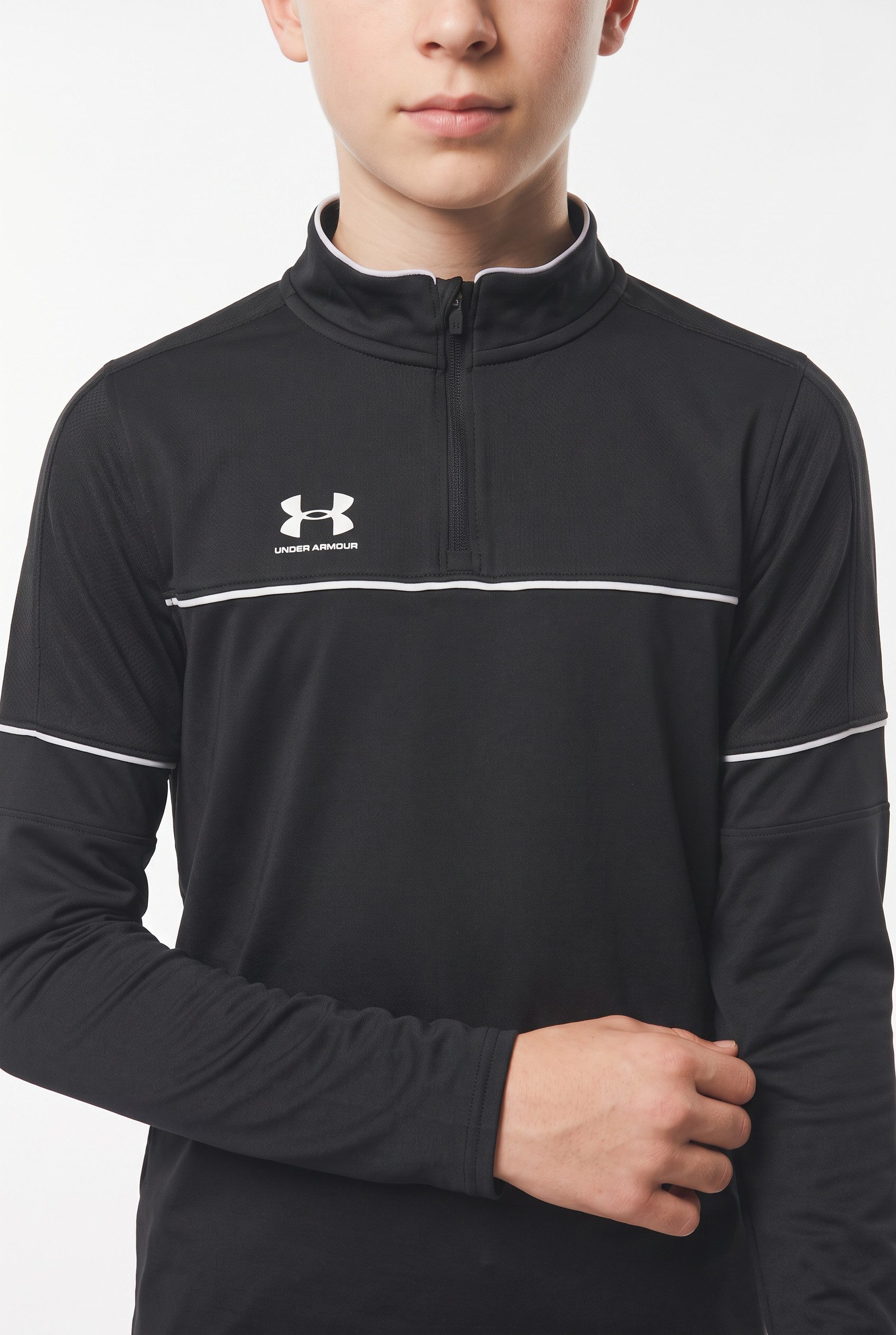 Under Armour® Trainingsshirt UA B CHALLENGER TRAINING QZ für Jugendliche, mit ¼-Zip vorne, atmungsaktiv, schnell trocknend – Bild 3 von 5