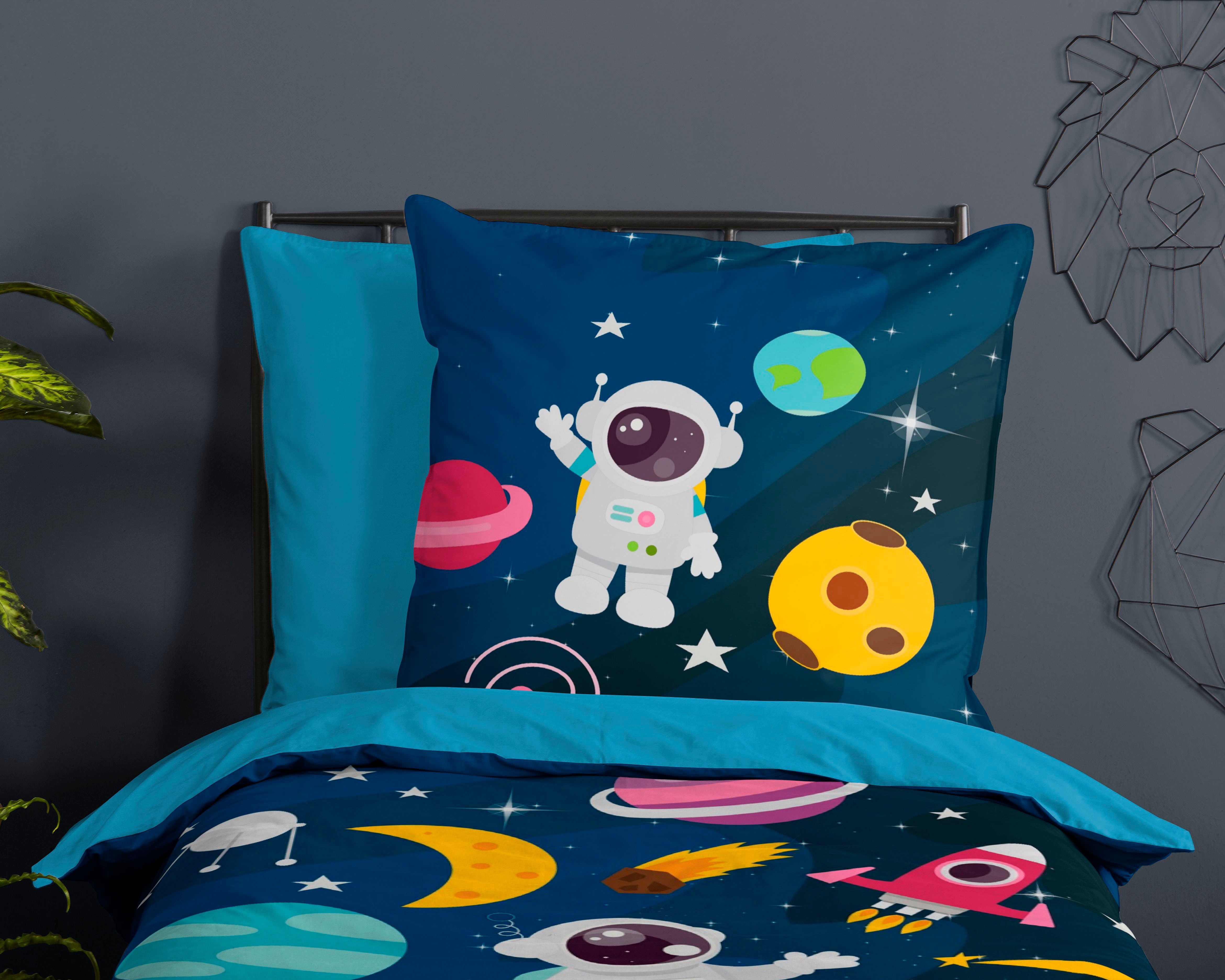 PURE luxury collection Kinderbettwäsche Planets, Microfaser, 2 teilig, 135x200, Pflegeleicht, Reißverschluss, Wende, Kind Junge, Weltall Blau