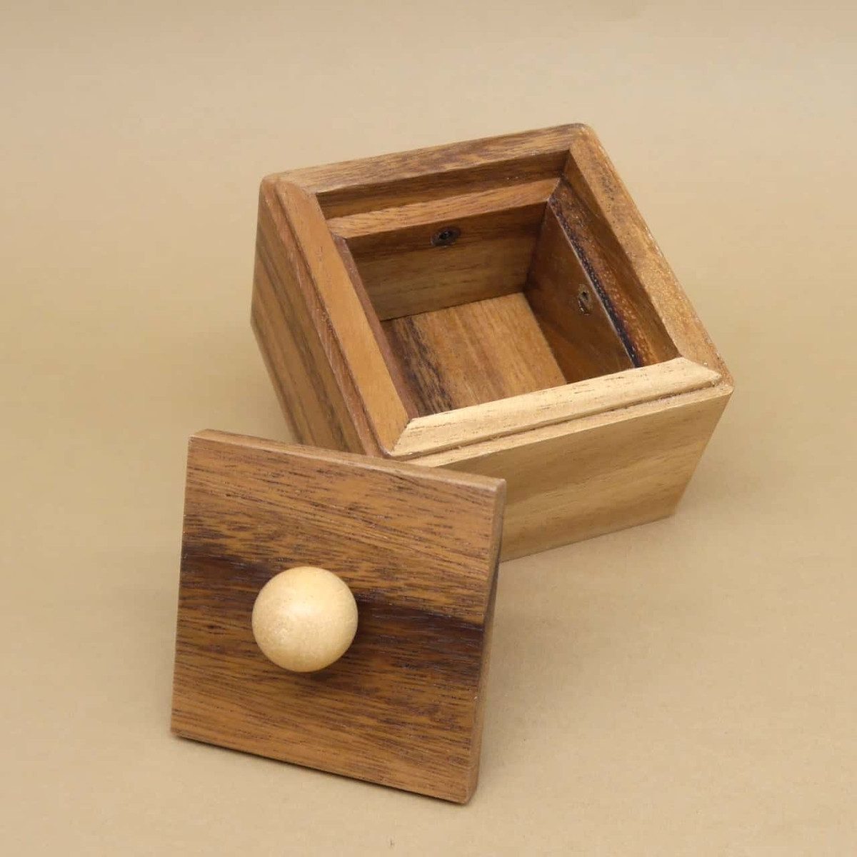 ROMBOL Denkspiele Spiel SCHATZKISTE - witzige Geschenkbox, Geschenkverpackung, Denkspiel
