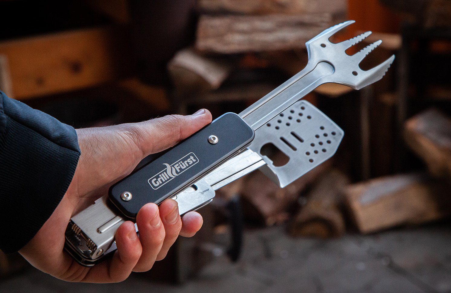 Grillfürst Grillzange Grillfürst BBQ - Multitool - 4in1 Grillbesteck, BBQ Tool, Outdoor Grillbesteck