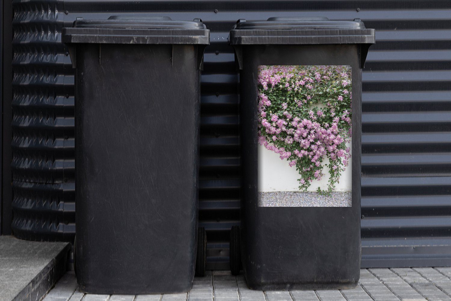 MuchoWow Wandsticker mit Schlingpflanze St), rosa Mülleimer-aufkleber, Container, Blüten (1 Abfalbehälter Mülltonne, Sticker