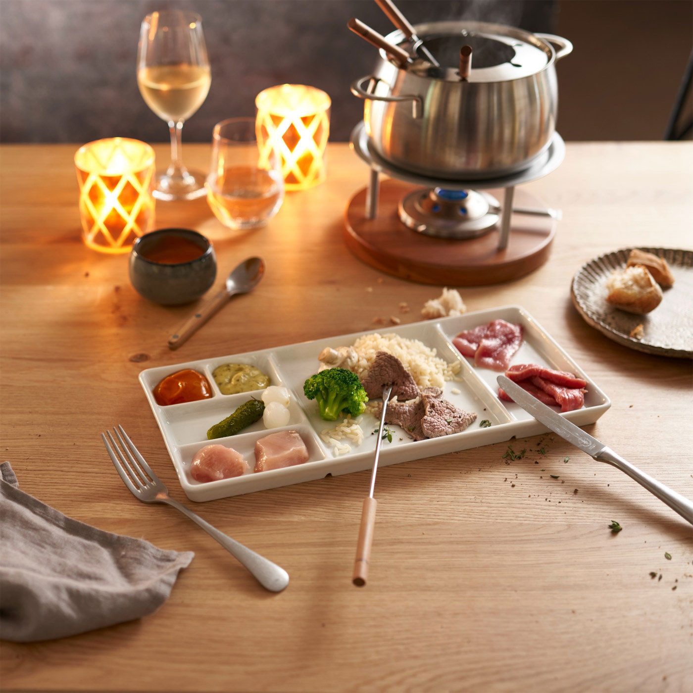 Betty Bossi Servierplatte Gourmet-Teller mit Fächern für Fondue, Raclette, Sushi, BBQ, weiß, Porzellan, (Set, 2-tlg., 2 x Gourmet-Teller), Hochwertige Porzellanteller, perfekt für Weihnachten und Silvester