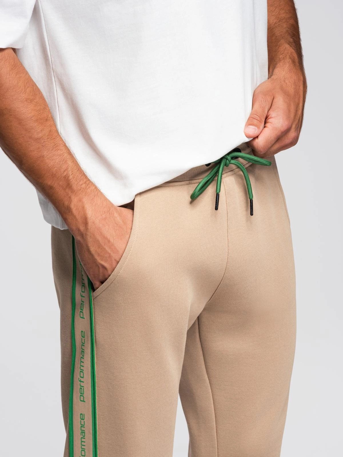 OMBRE Sweathose Sportliche Herren-Jogginghose mit Seitenstreifen – Bild 5 von 5