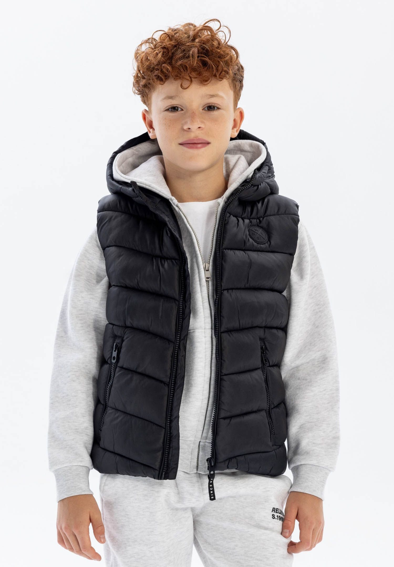 MINOTI Steppweste Ärmellose Jacke mit Badge und Kontrastdetails (2y-14y)