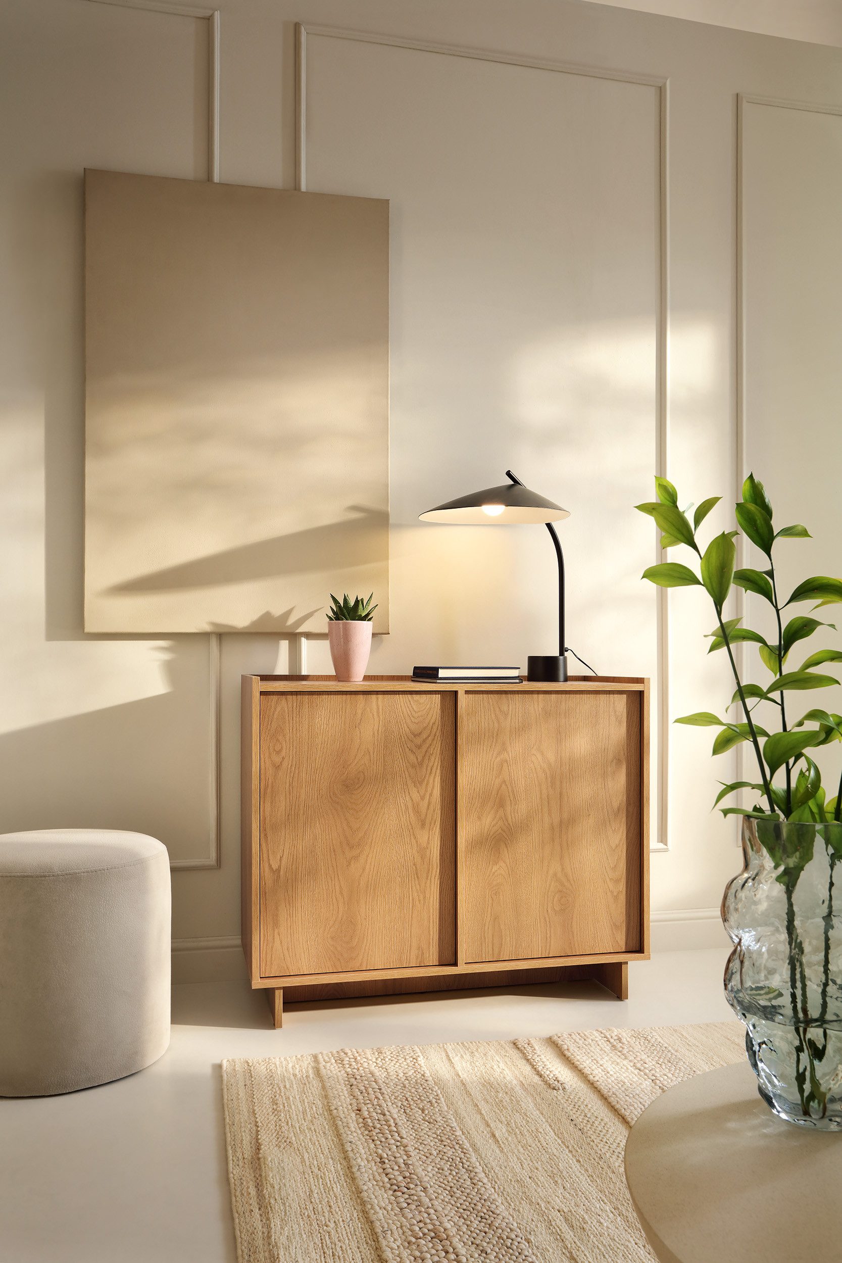 MOEBLO Kommode LILIE K98 (Eiche Caramel – moderne 3-türige Kommode, Sideboard & Stauraummöbel im minimalistischen Design Japandi Style Wohnzimmer Schlafzimmer Komodenschrank Highboard), (BxHxT):98 x 82 x 39 cm