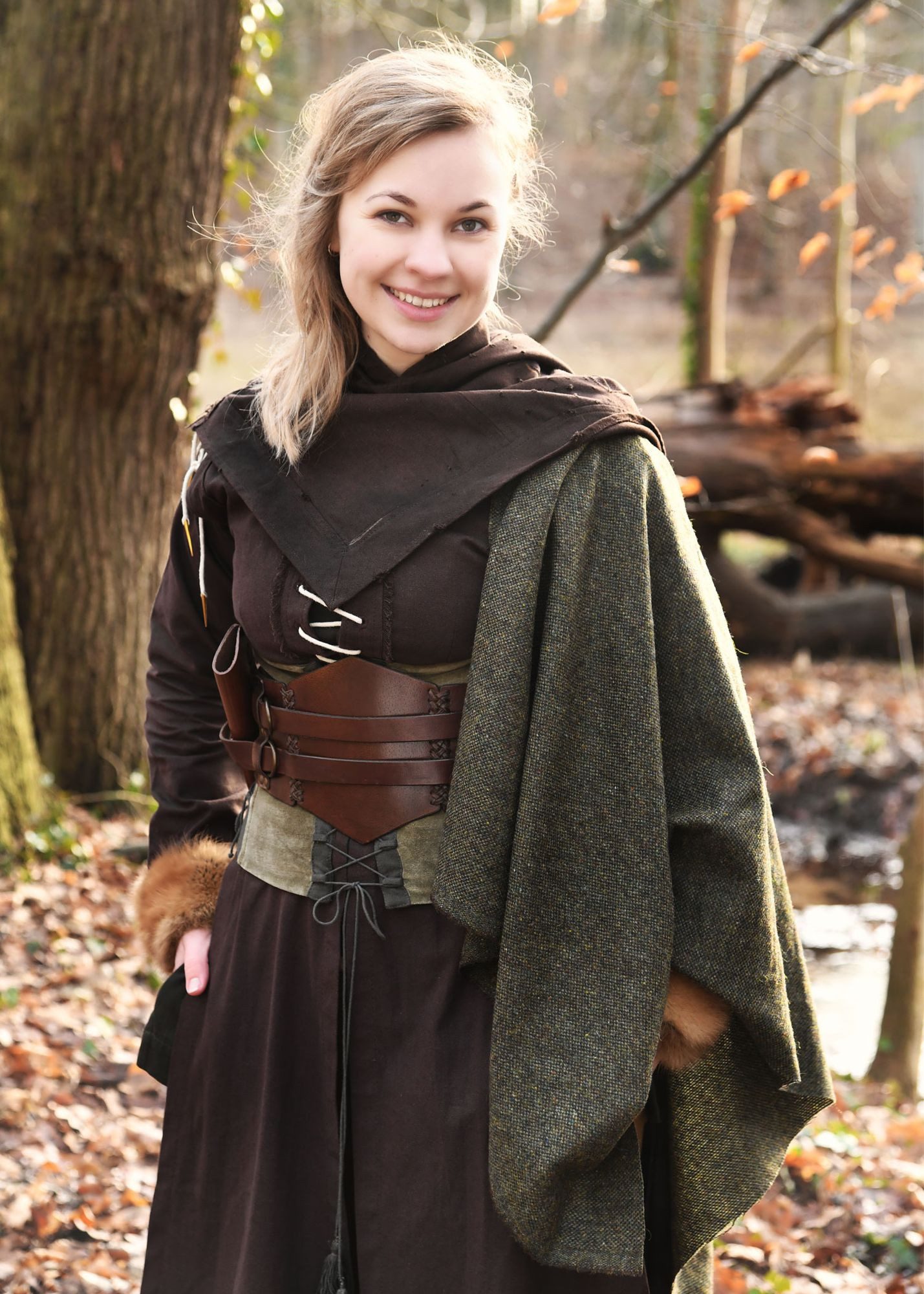 Battle Merchant Kostüm Mittelalter Corsage Anik aus Samt, grün, Gr. M