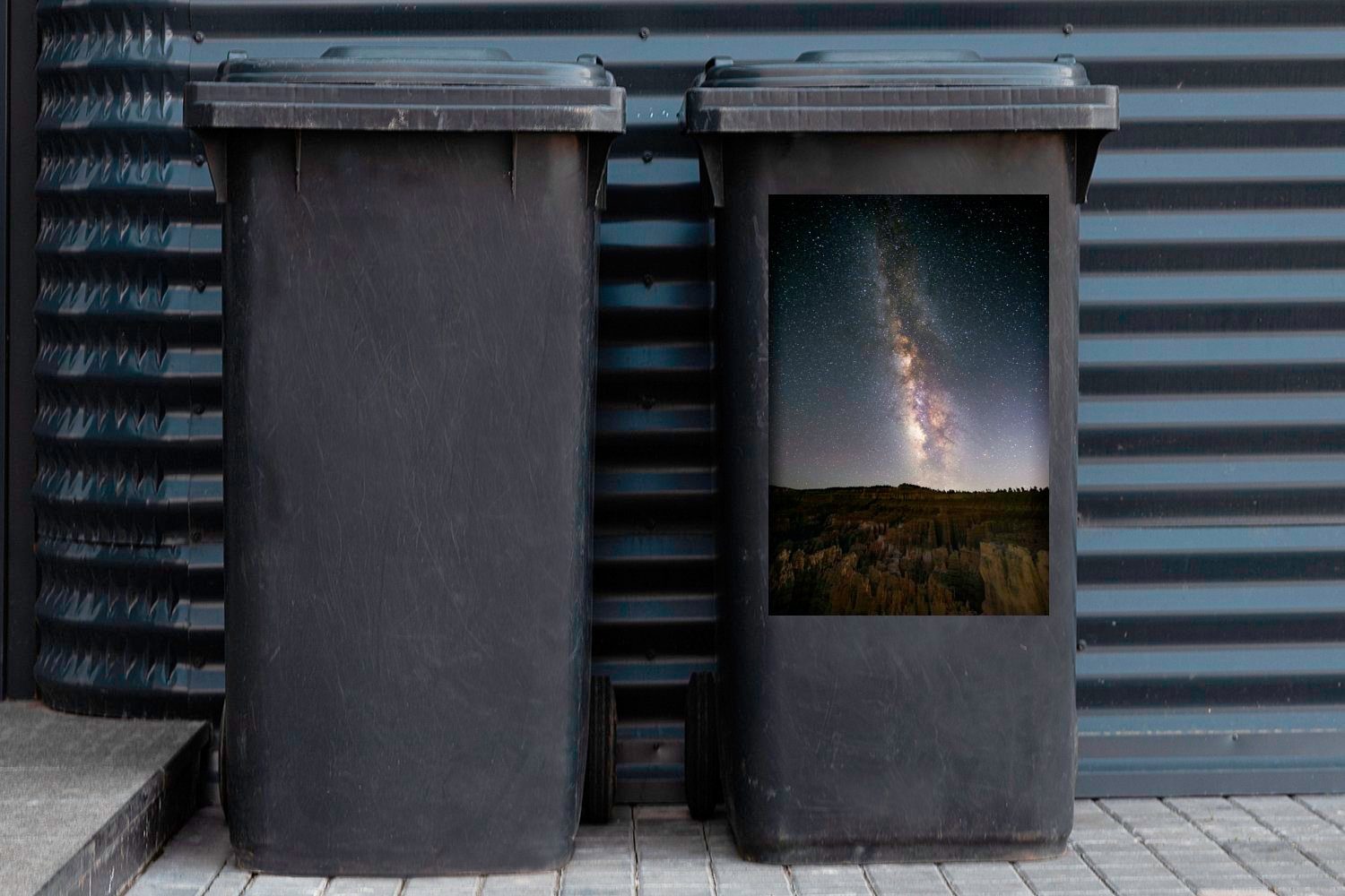 (1 Container, Sticker, Mülltonne, Park Canyon MuchoWow Bryce Wandsticker National St), Abfalbehälter Mülleimer-aufkleber, über Die Milchstraße dem