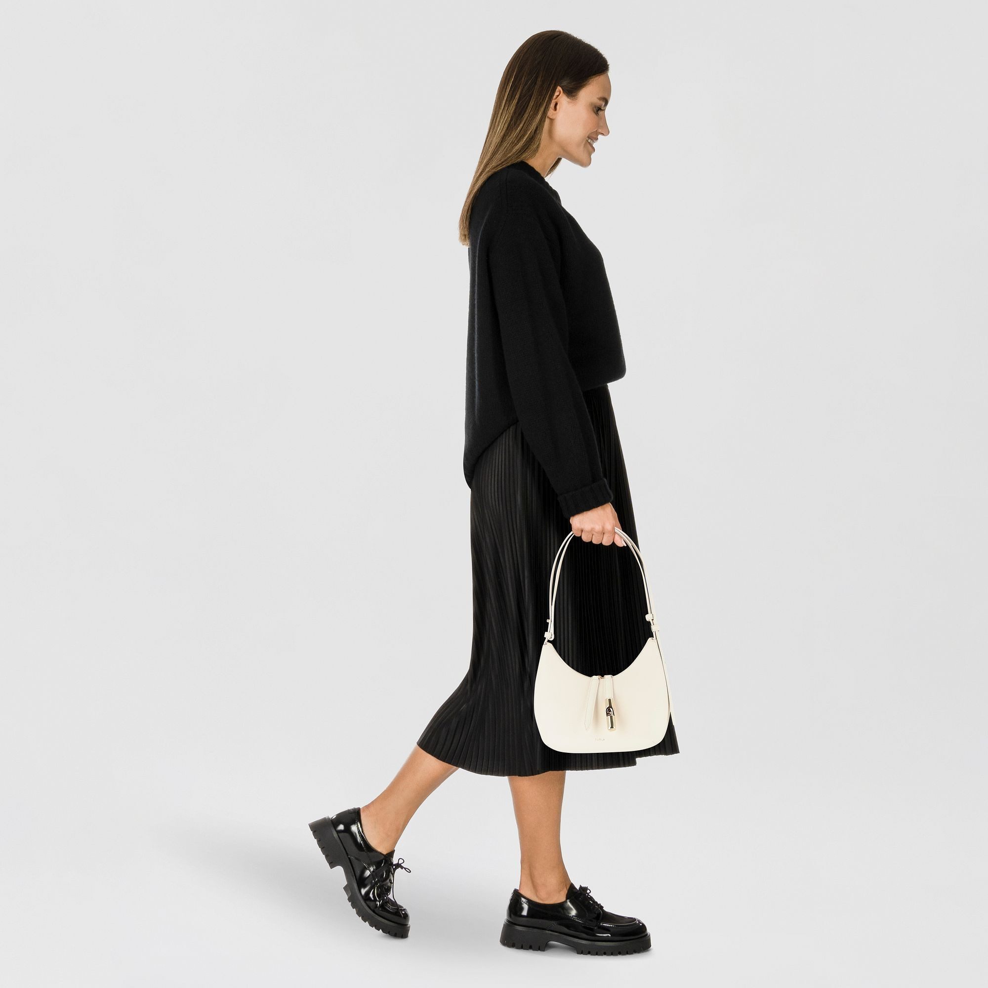 Furla Schultertasche Goccia, Leder
