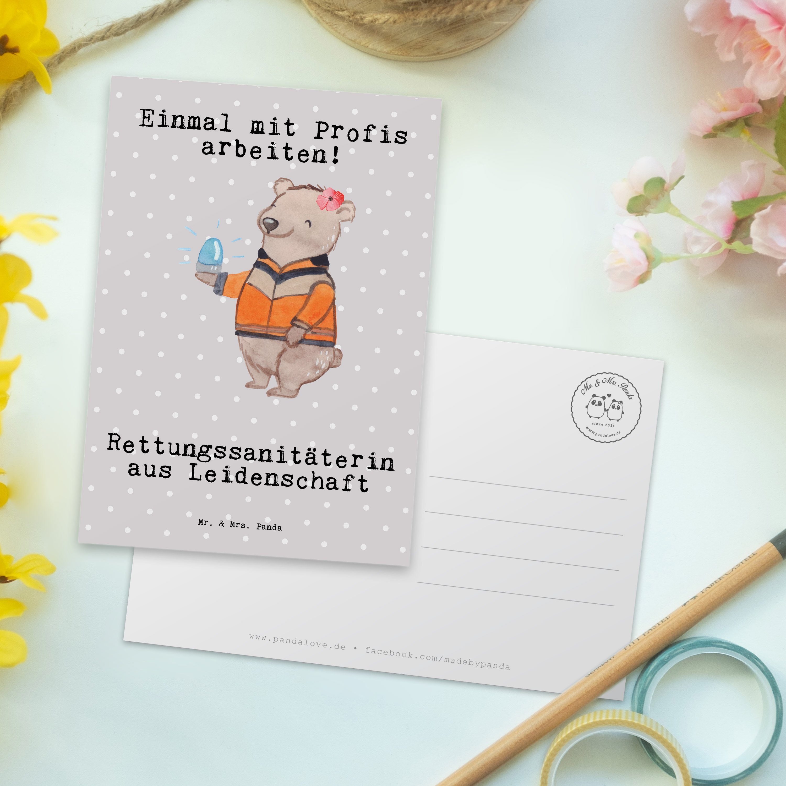 Panda & Karte - Rettungssanitäterin - Postkarte Grau aus Pastell Geschenk, Mr. Mrs. Leidenschaft