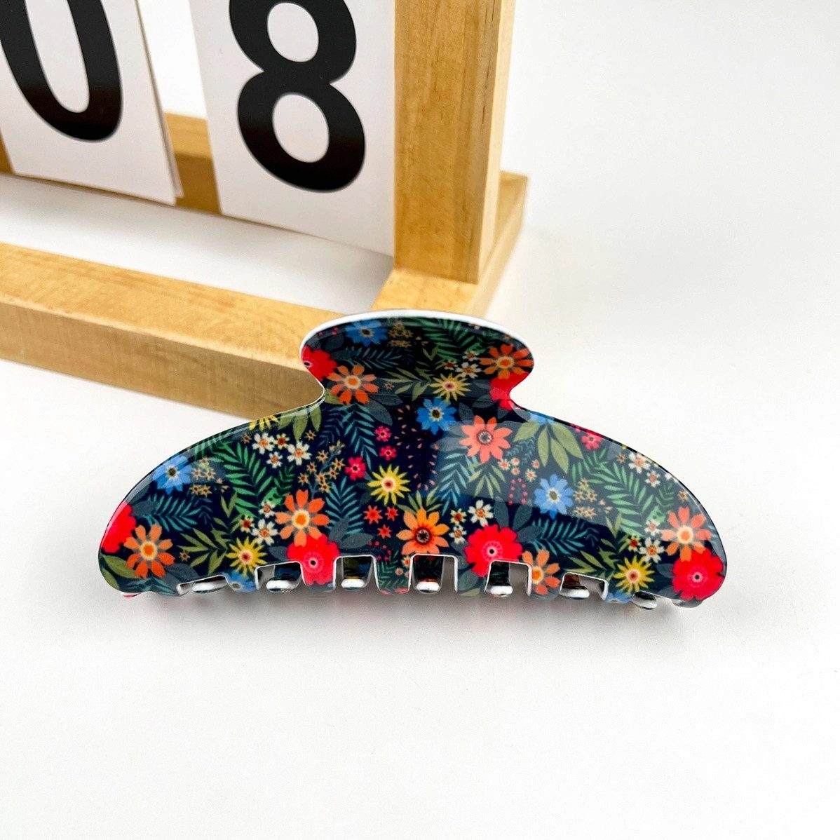 LK Trend & Style Haarspange mit Blumenmuster, Größe ca 10 cm., Blumenmotive sind immer ein guter Begleiter