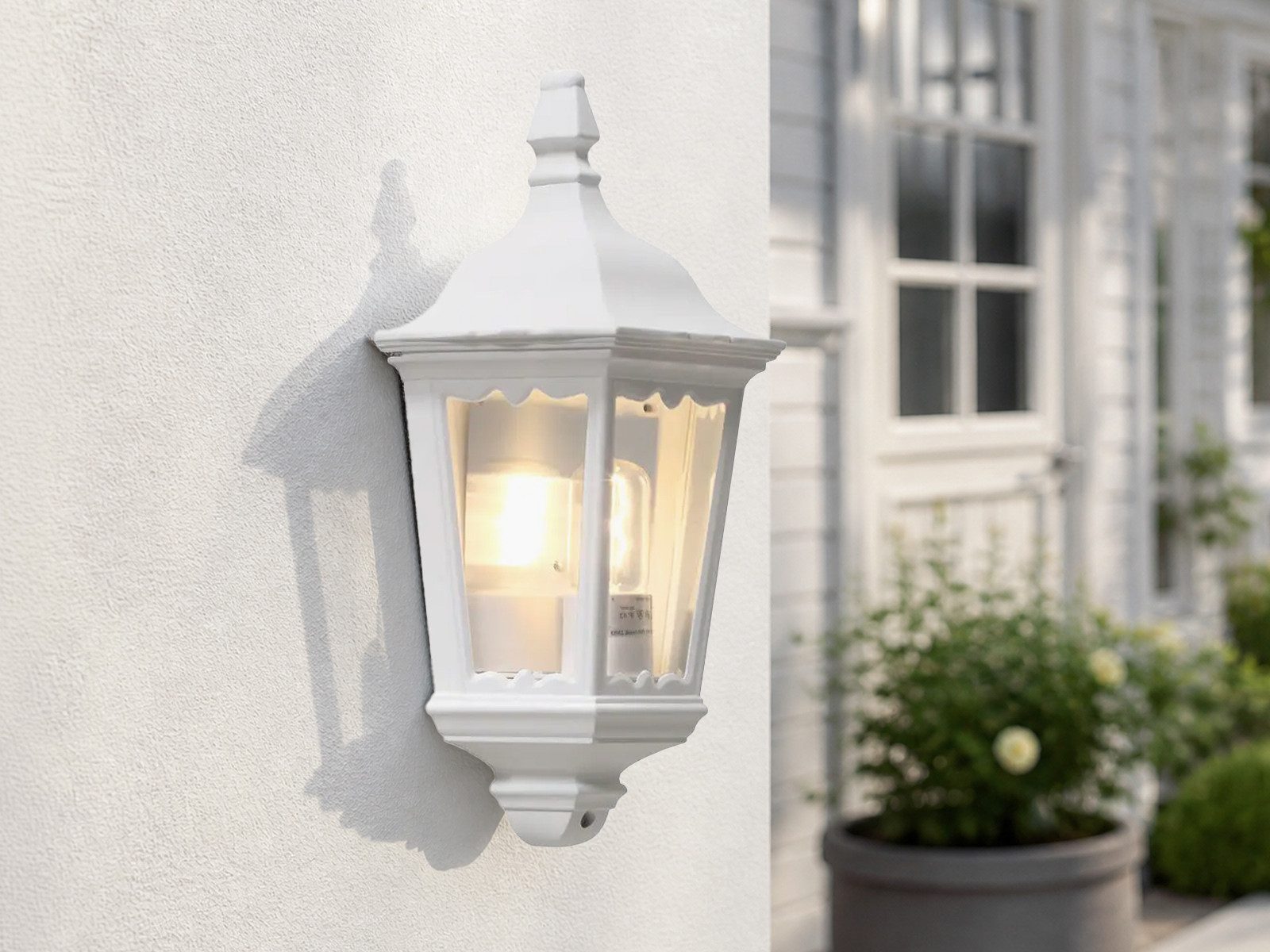 KONSTSMIDE LED Außen-Wandleuchte antike Wand-Laterne, Höhe 44,5cm, LED wechselbar, Warmweiß, Außenleuchte Halbschale zur Fassadenbeleuchtung inkl. E27 Leuchtmittel
