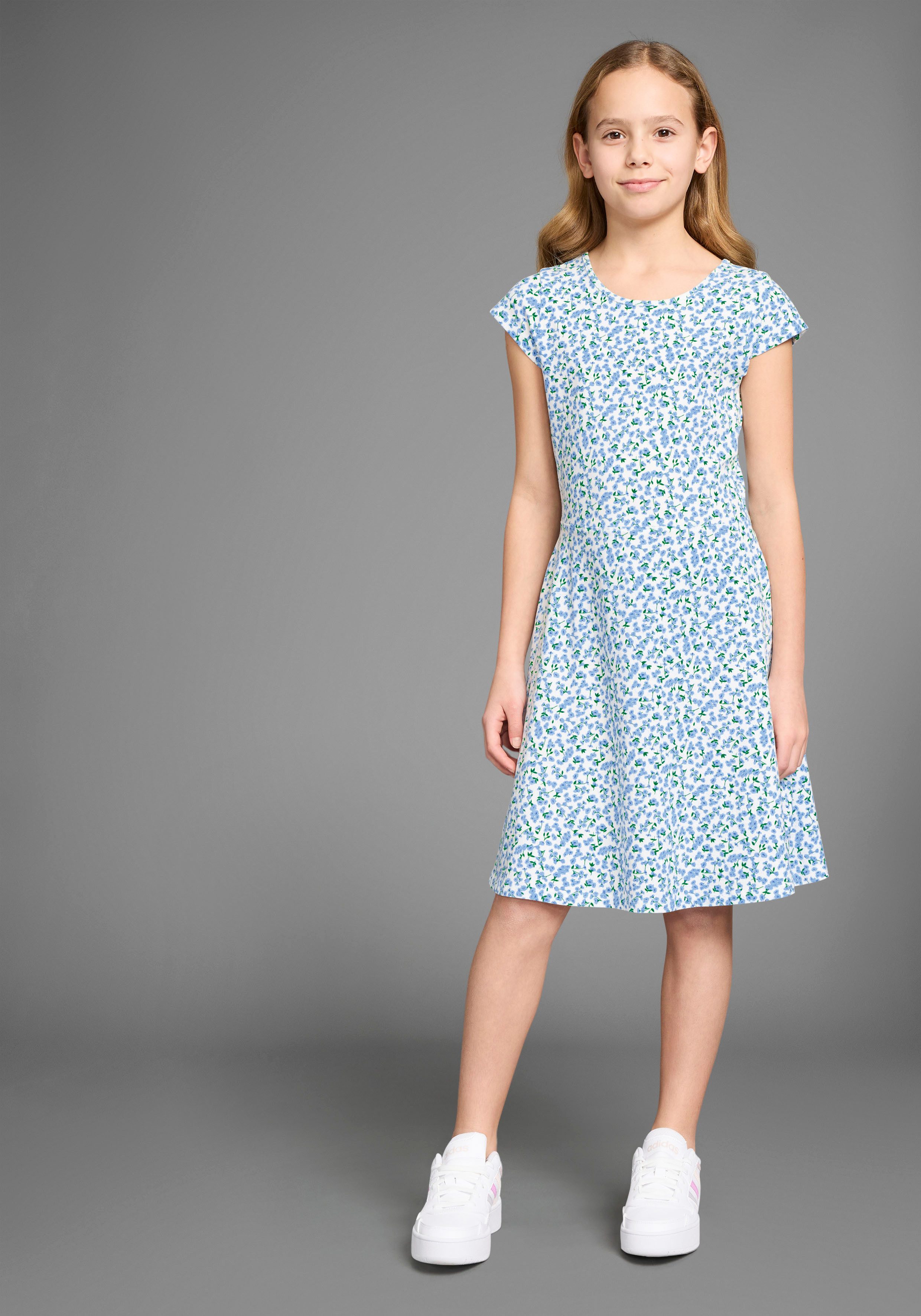 KIDSWORLD Jerseykleid Skaterkleid in Allover-Design weich fallendes Jersey-Kleid