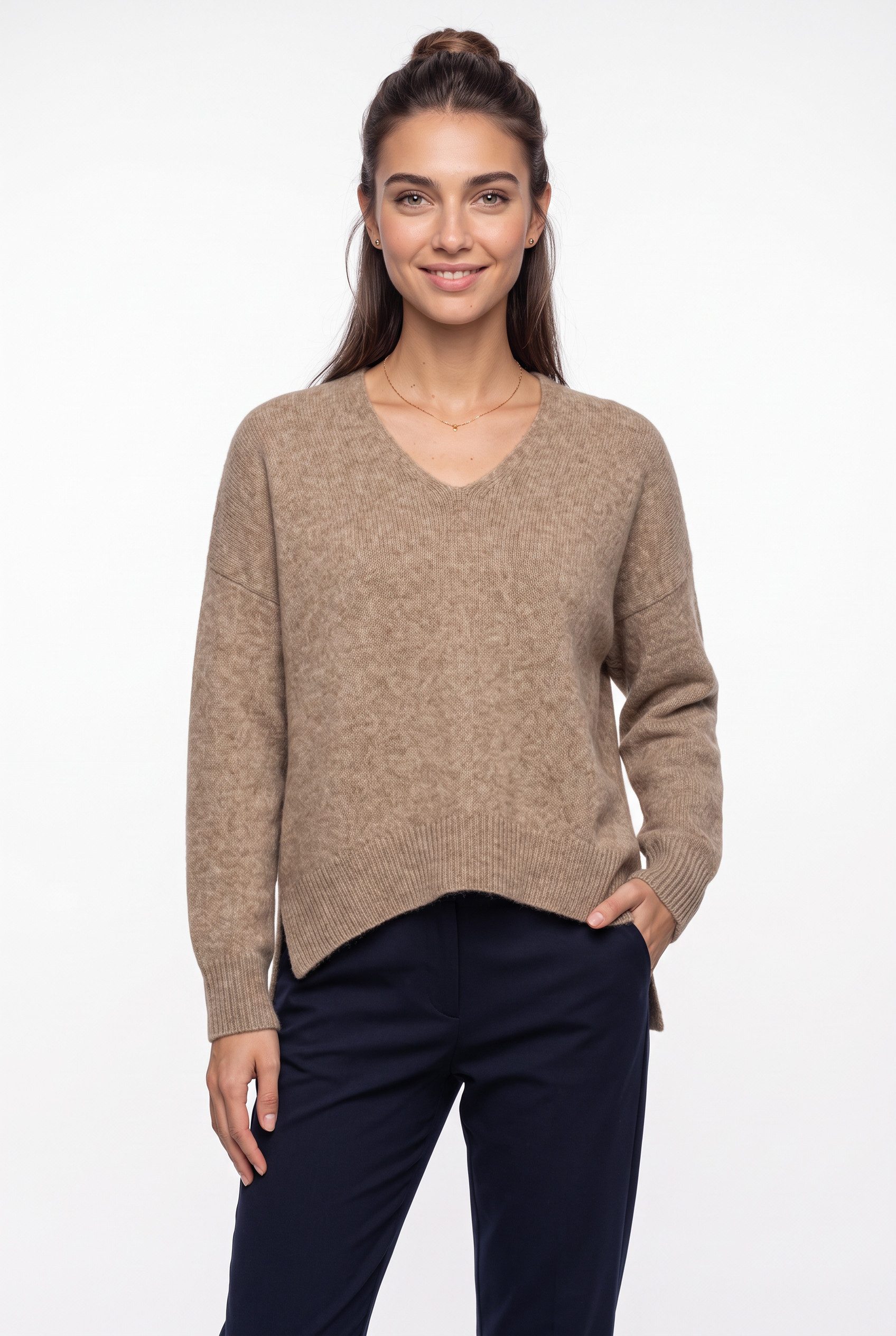 BOSS ORANGE Strickpullover Fondyssa Premium Damenmode im Relaxed Fit, V-Ausschnitt, Alpaka-Anteil